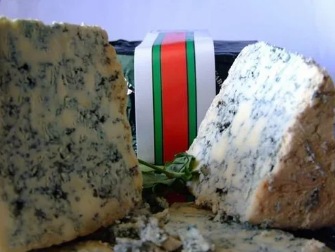 Queso Cabrales Denominación de Origen Medio Queso