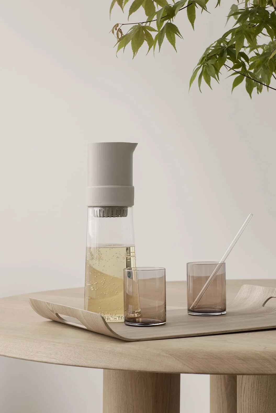 blomus -Tea-Jay - Preparador de té helado, diseño purista, preparación rápida y sencilla de té helado, 800 ml, color Moonbeam 64286