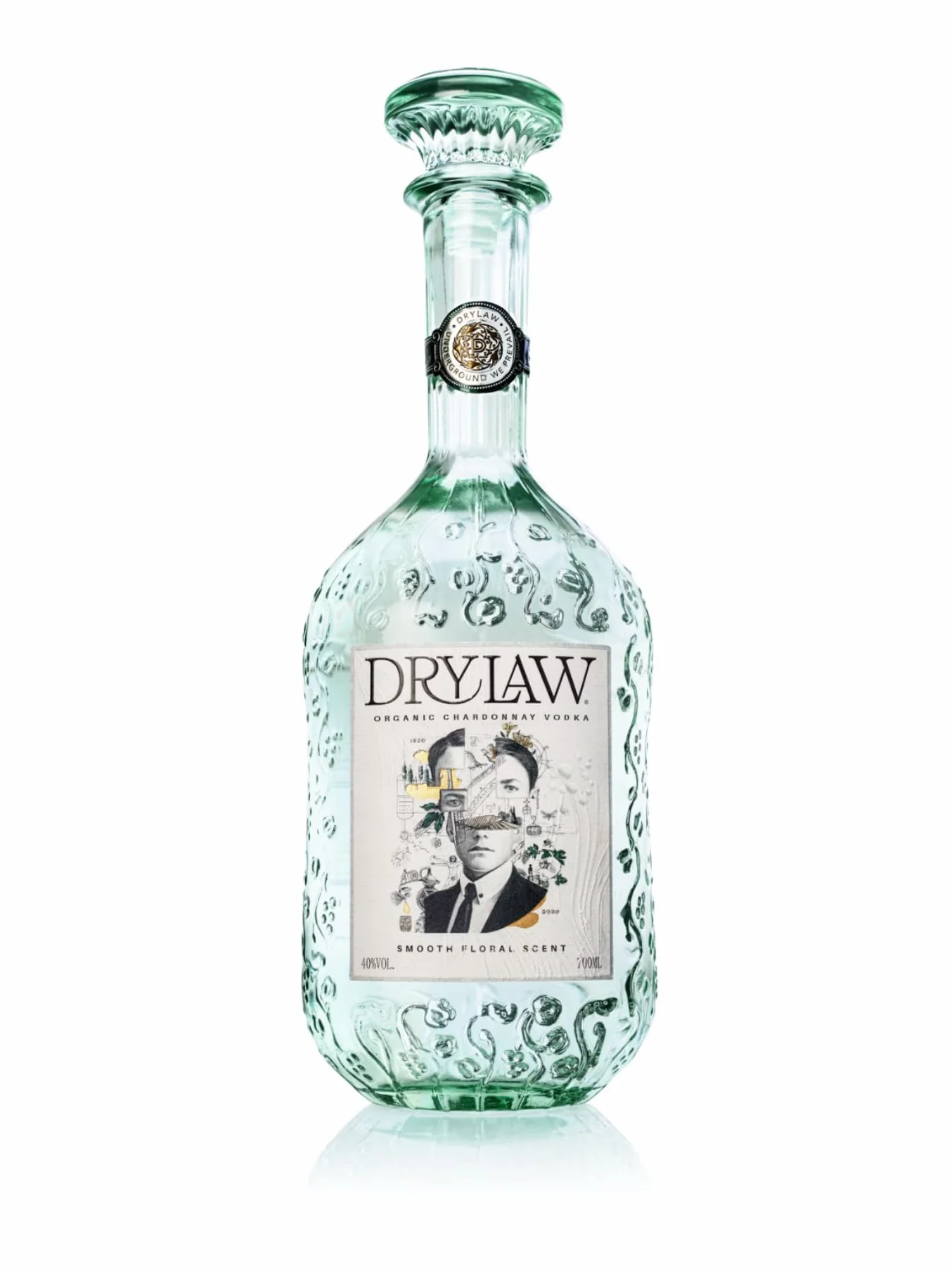 Drylaw Vodka orgánico premium de uvas Chardonnay. Afrutado y floral, con notas de ciruela jugosa, vainilla suave y hierbas frescas. Botella decorativa. Gold en Global Spirits Masters 2024.
