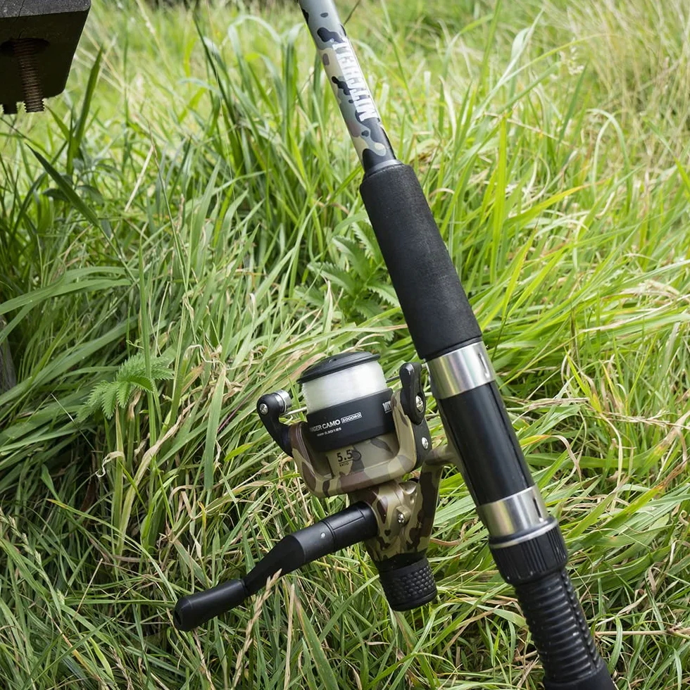 Mitchell Tanager Camuflaje Set de Caña y Carrete con Cuerda y Cebo para Pesca de Truchas y Percas