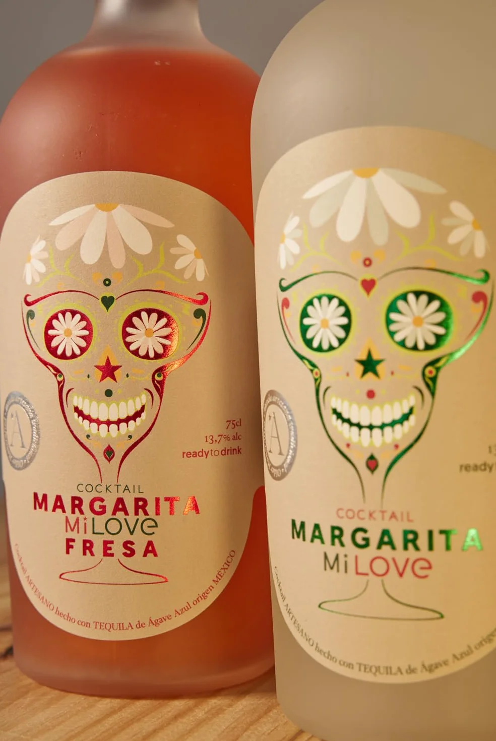 MiLove Margarita Clásico y Fresa – Cóctel Premium, artesano y natural – Pack 2 botellas elaborado con Tequila de Agave Azul (México), limón, fresa y licor triple seco – 2x75 cl.