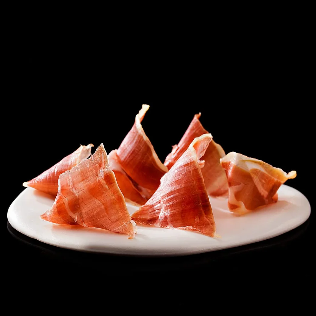 Agnei Ibérico - Pierna Curada de Cordero - Envasada al Vacío - Funda Negra (1 kg Aprox)