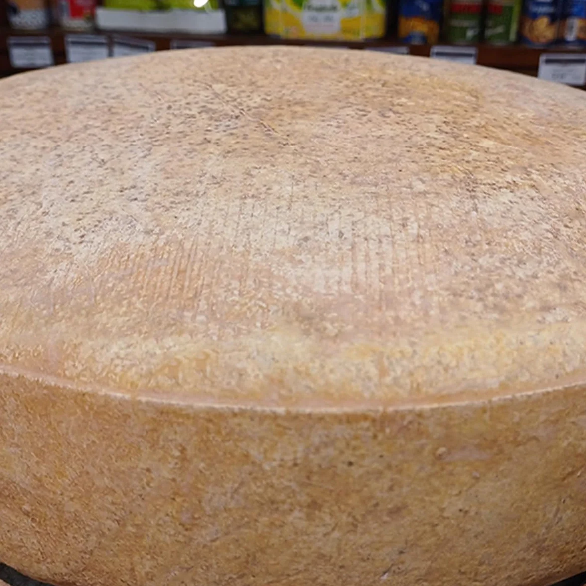LA HUERTONA Cuña de queso Asturiano NUBLINA de leche pasteurizada de vaca 230-270 gr., Origen Asturias, Envasado al vacío