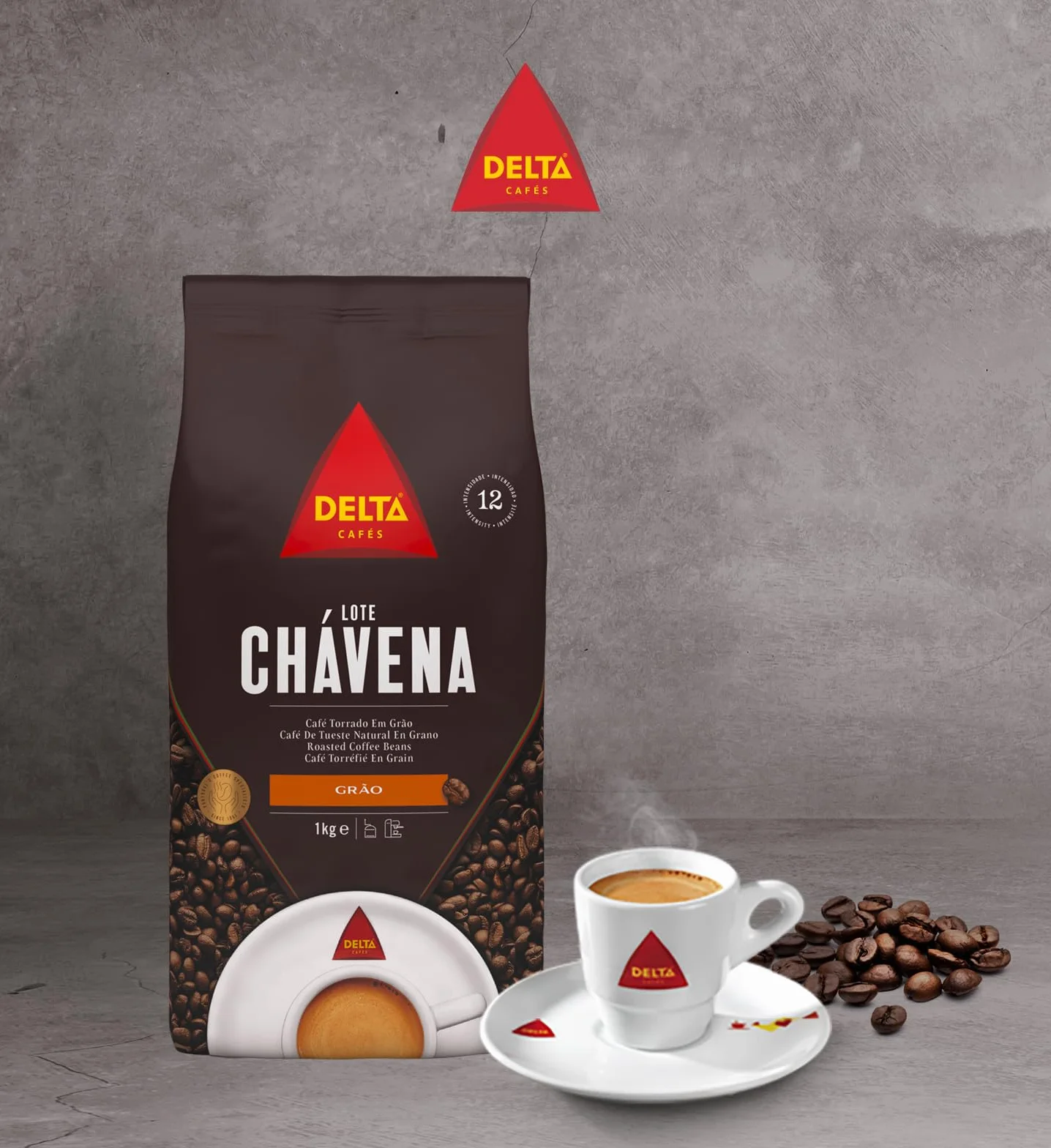 Delta Cafés - Café en Grano Chávena - Pack 2 x 1 Kg - Intensidad 12 - Mezcla de Granos Arábica y Robusta - Sabor Intenso y Aromático con Notas de Especias, Palomitas, Chocolate y Avellanas