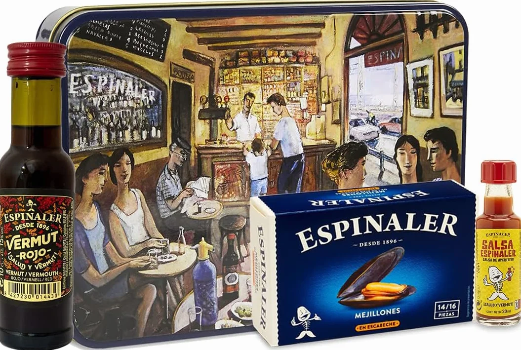 Espinaler cesta gourmet aperitivo | Pack regalo con vermut rojo, salsa espinaler y mejillones en escabeche en caja regalo vintage