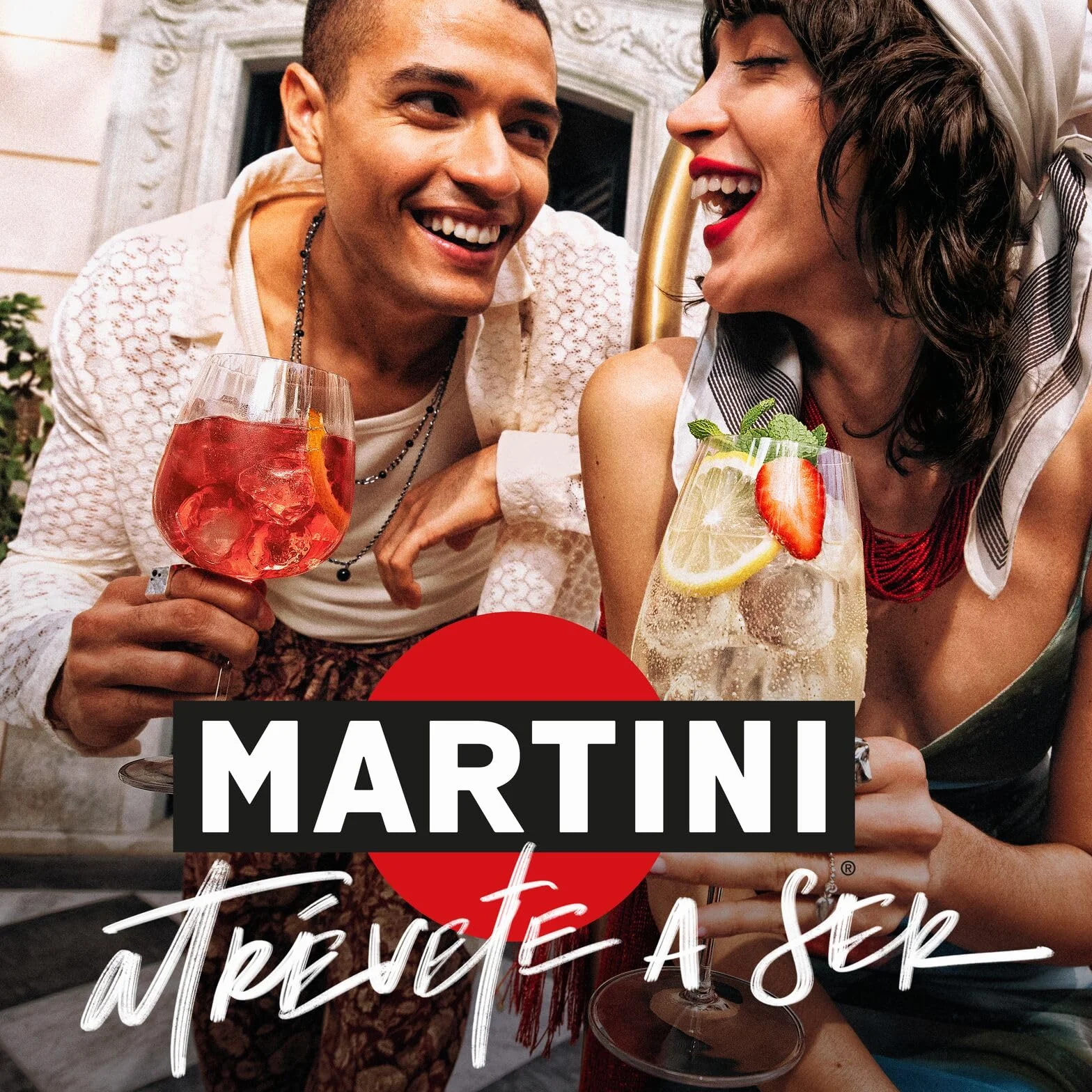 MARTINI Fiero Vermouth Aperitivo, 15% ABV, 75cl / 750ml, Aperitivo Dulce con Infusión de Cáscaras de Naranja Cortadas a Mano