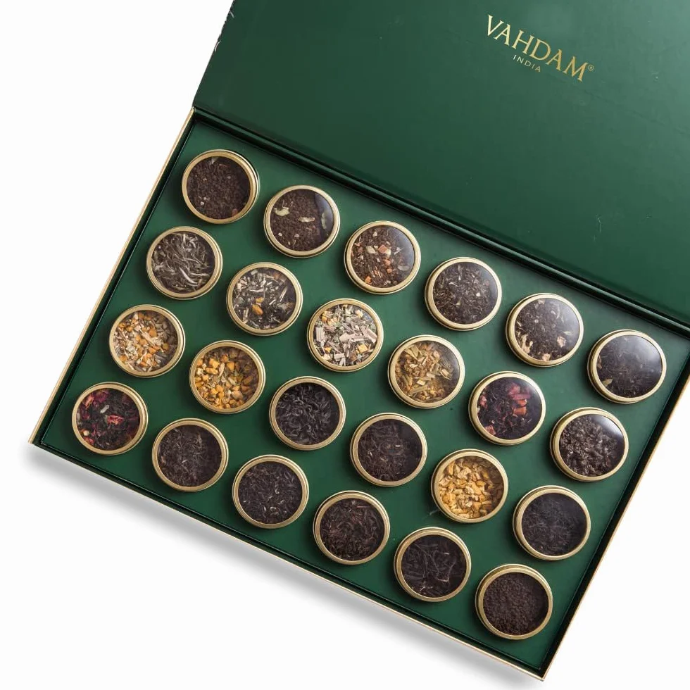 VAHDAM, Caja de Regalo de Lujo de 24 Tés a Granel Únicos en Latas - Caja de Regalo Premium | Sin Gluten & No OGM | Regalos de San Mujeres y Hombres