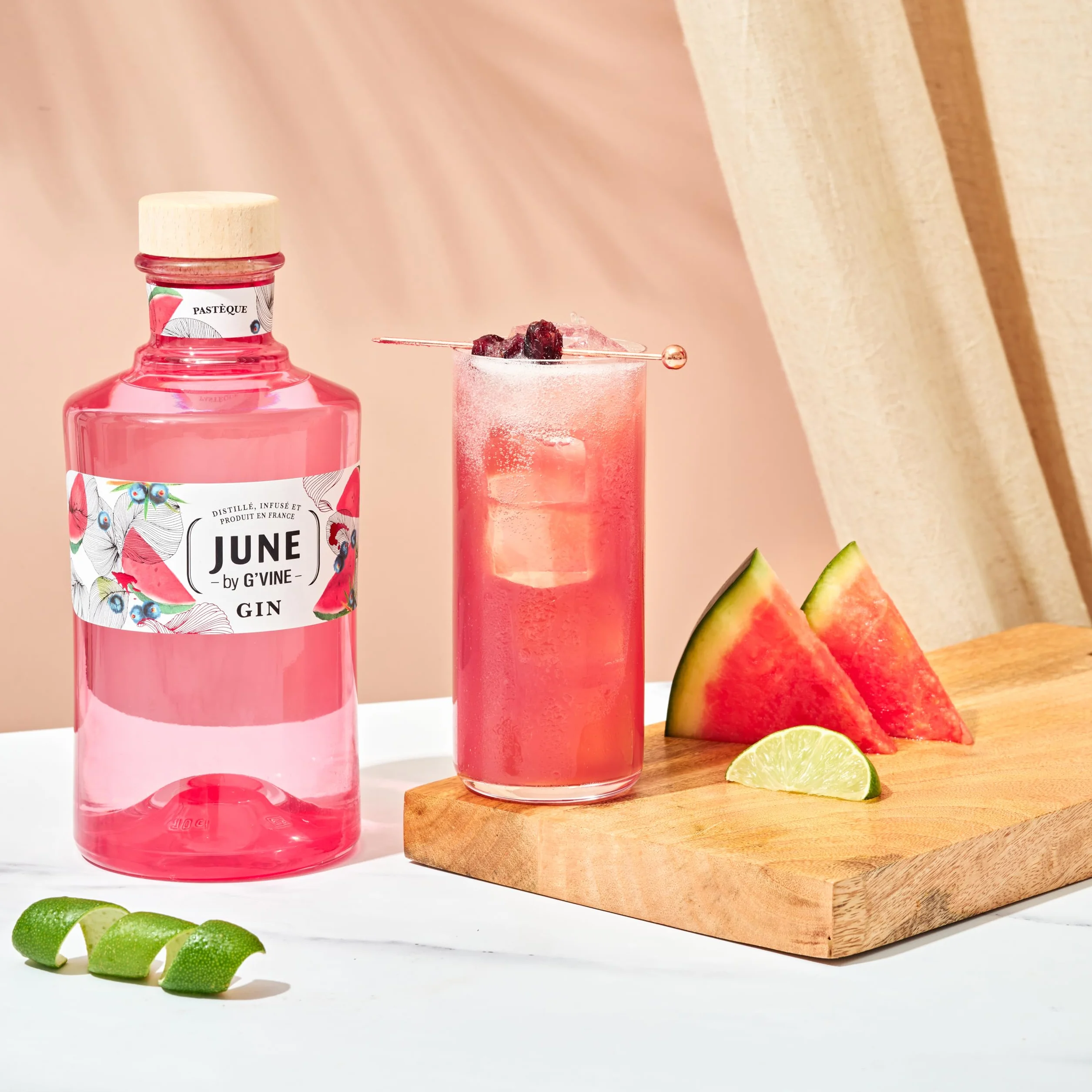 June by G-Vine Ginebra Sandía 70 cl – Gin Premium Floral y Sedosa - Elaborada con Uva y Fruta Natural – Ideal para Gin Tonic y Cócteles - 37,5% Vol