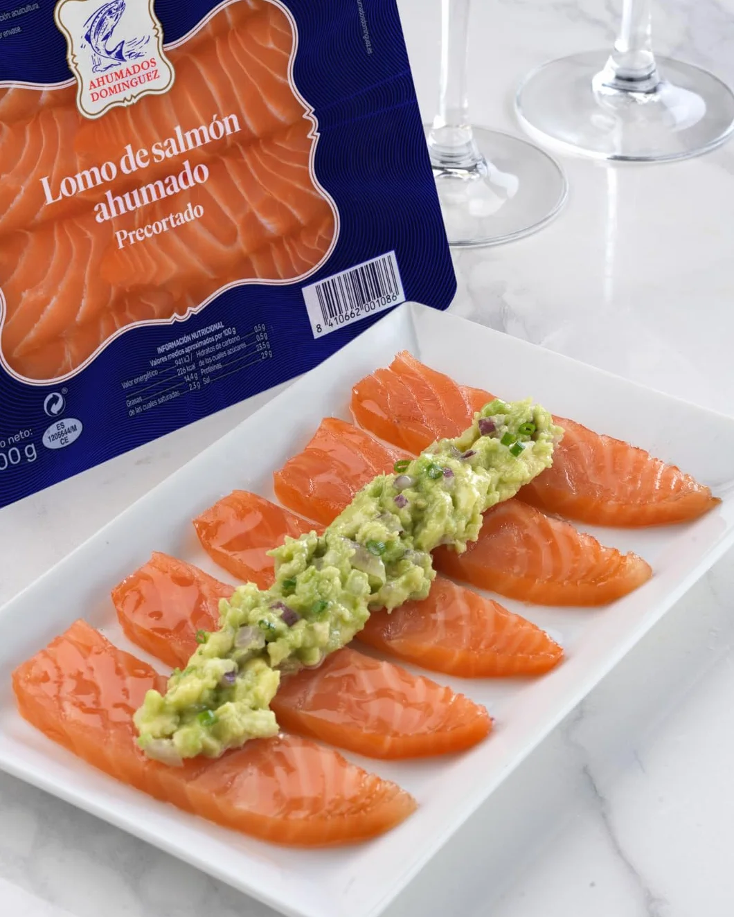 Ahumados Domínguez - Salmón Ahumado Natural Cortado en Lomos - 250 g - Elaboración Artesana - Sin piel, Sin Espinas - Refrigerado