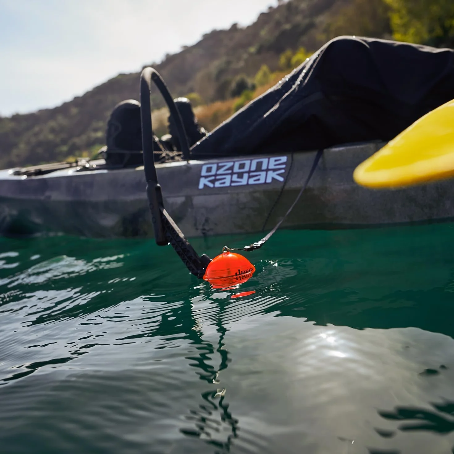 Deeper Night Fishing Cover Naranja