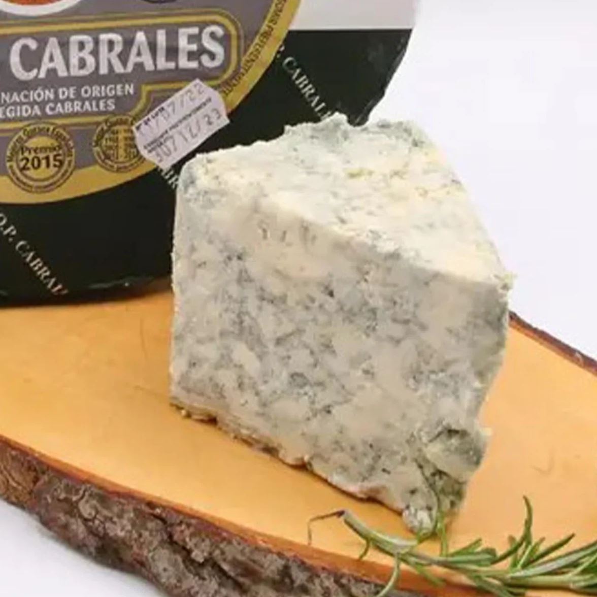 ARAMBURU Cuña de queso Asturiano Cabrales DOP Ángel Díaz, 240-250g, Origen Asturias, Envasado al vacio