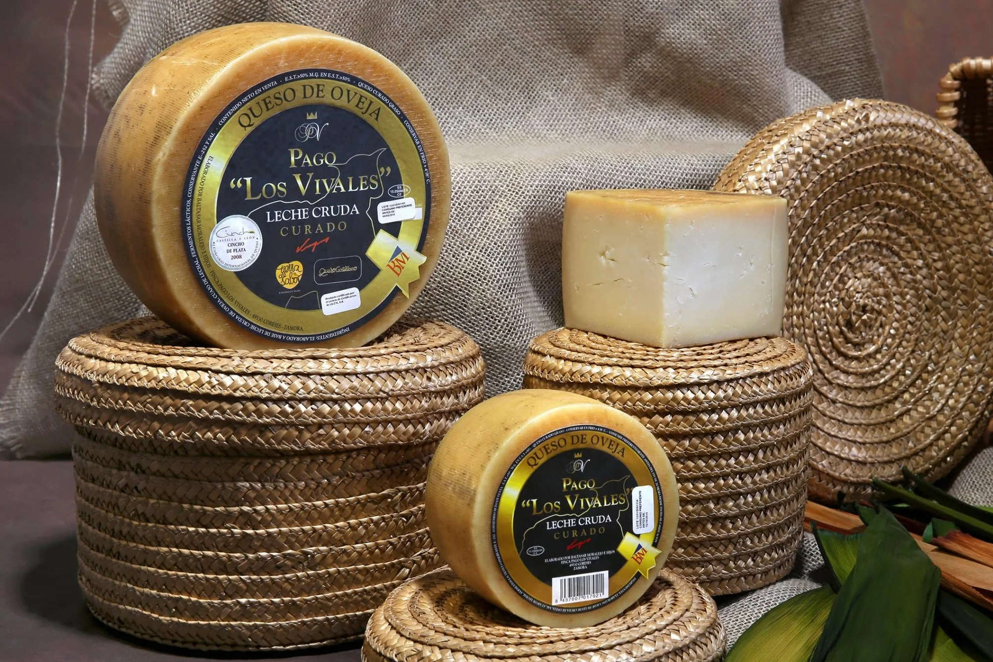 Queso de Oveja Curado Los Vivales – Leche Cruda, 6-8 meses, Pieza 2,7 kg, Medalla Oro World Cheese Awards