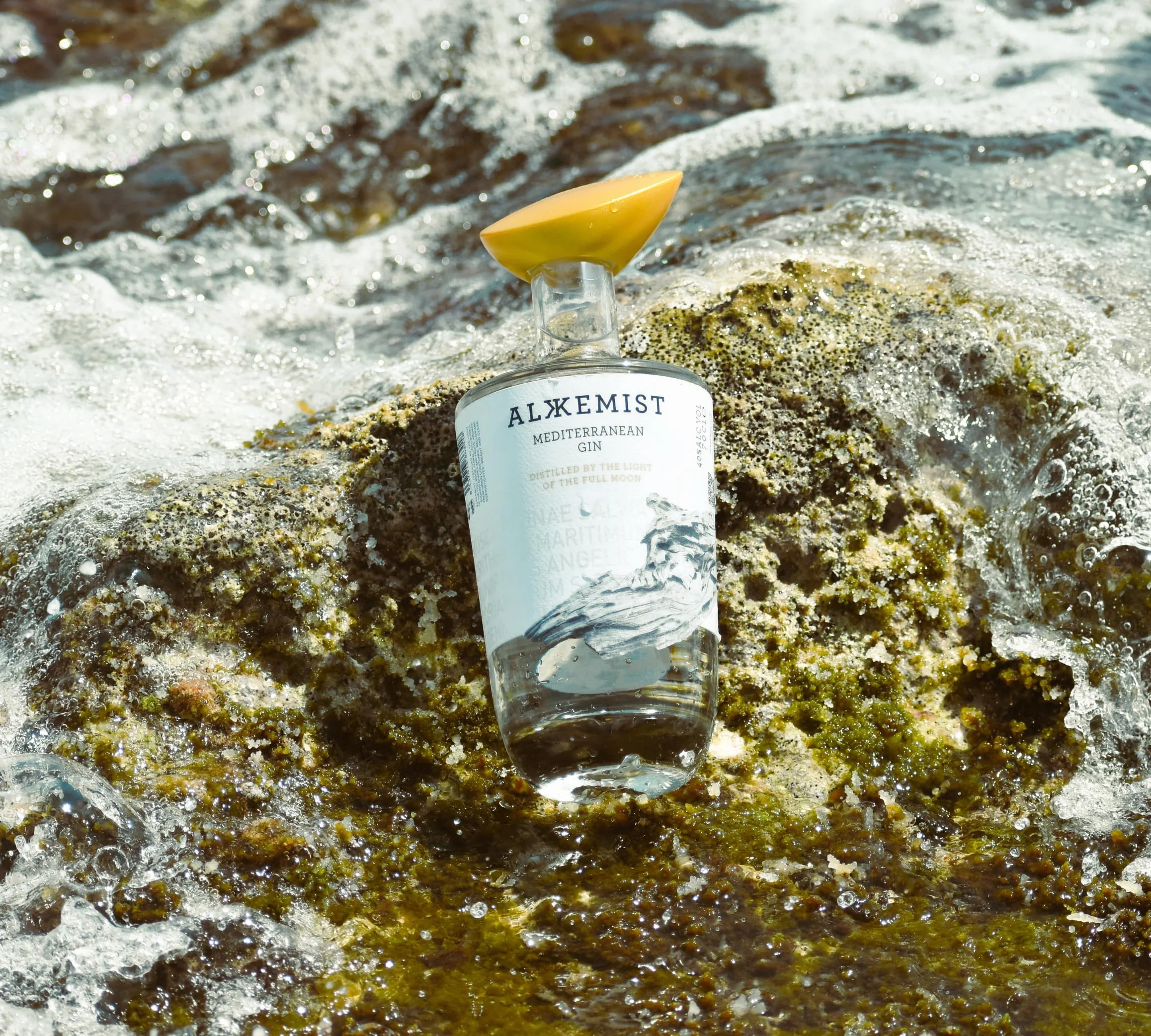 Alkkemist Gin - Ginebra Premium Mediterránea - Elaborada con uva moscatel - 40º 700 ML