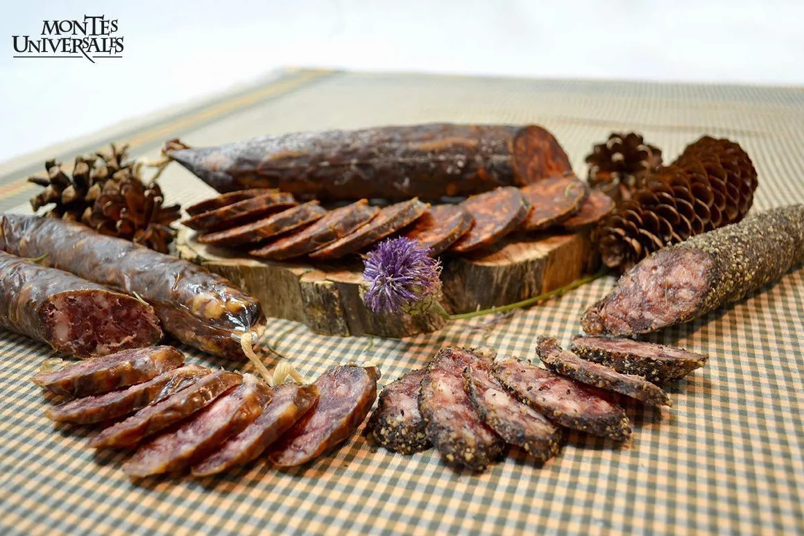 Fuet de Jabali a la Pimienta Montes Universales 220g