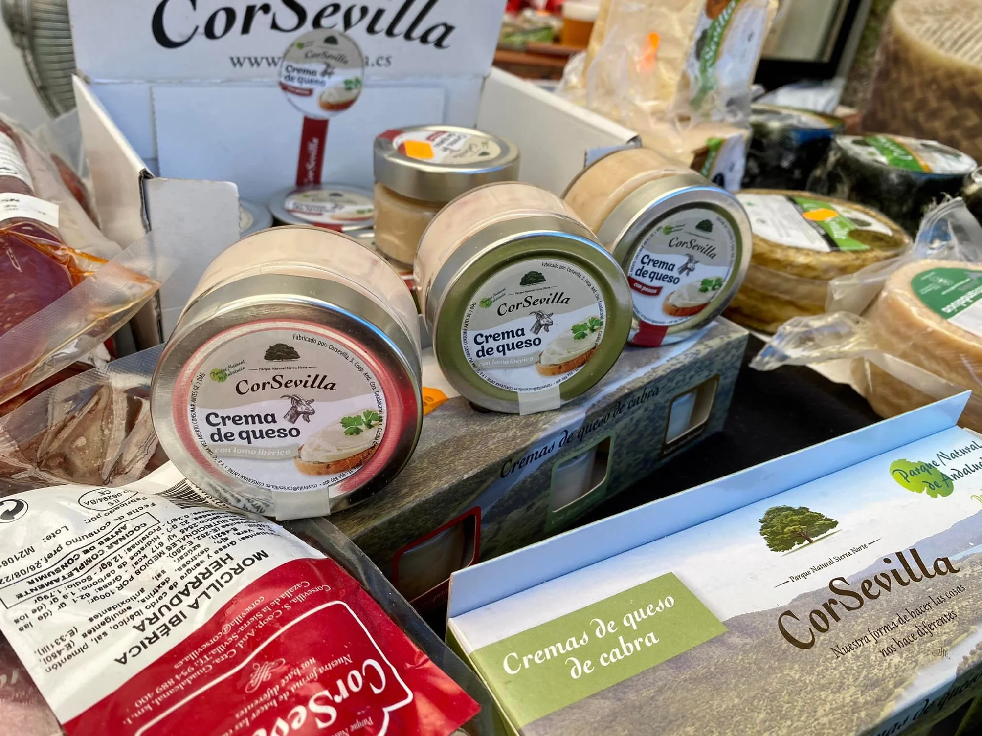 Corsevilla - Crema Queso Cabra Curado - Queso Untar - Lote Gourmet - Tradicional - Pasas - Lomo Iberico - Pack 3 unidades - 100 g unidad aprox - 300 g Pack aprox.