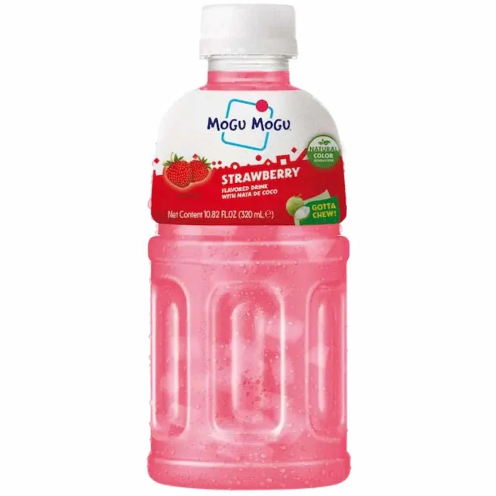 Bebida asiática Mogu Mogu sabor fresa con jelly de nata de coco 320 ml Pack 3 botellas refresco con trocitos masticables, lista para tomar