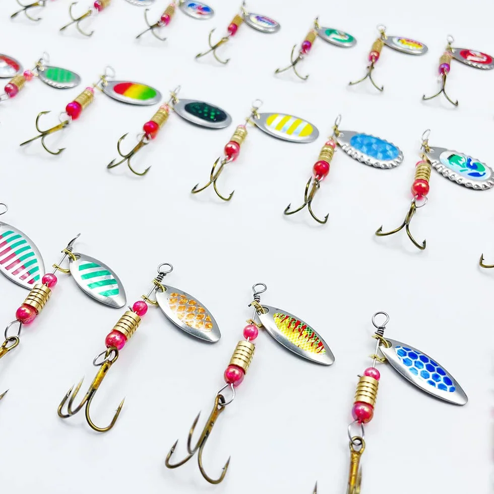 FedMois 30 Piezas Cucharillas Pesca para Trucha Lucio Perca Kits de Señuelos con Caja de Plástico