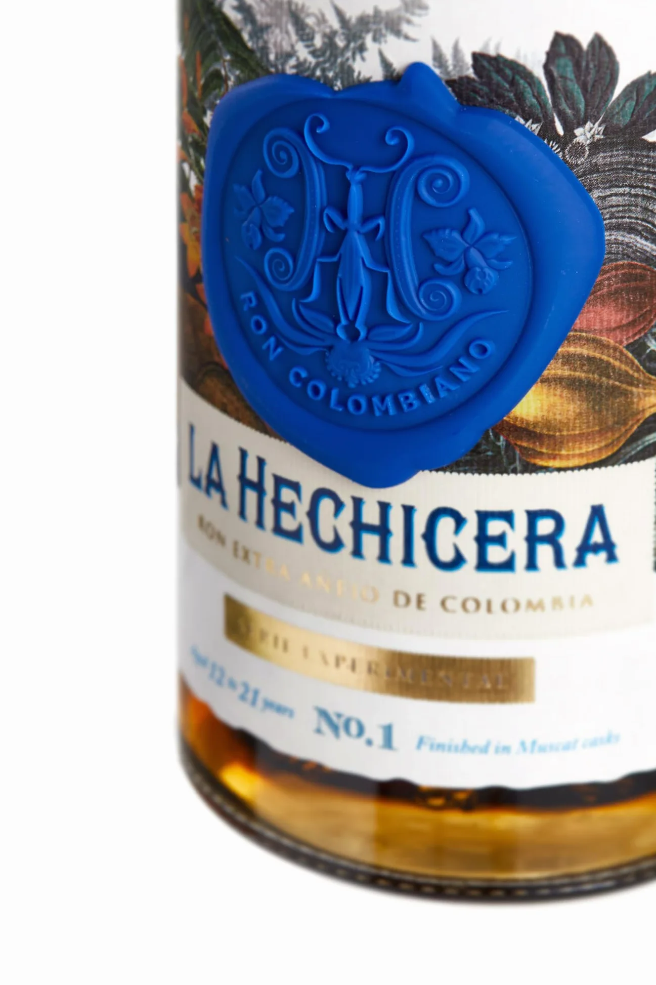 La Hechicera Serie Experimental N.1 Ron Extra Añejo de Colombia - 700 ml