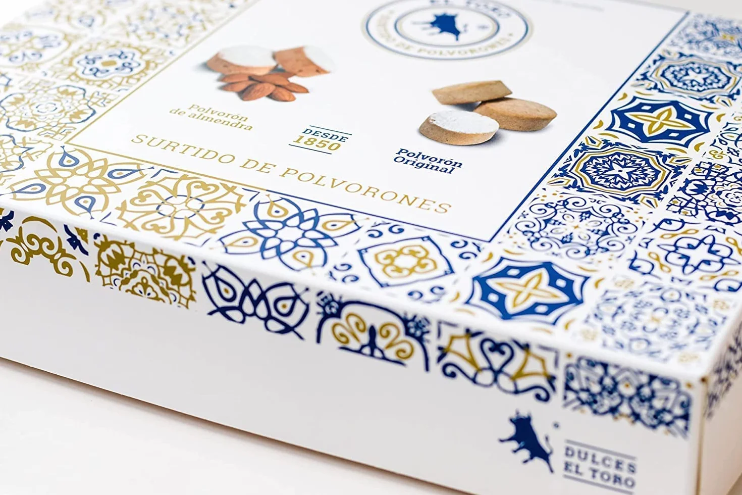 El Toro - Surtido de Polvorones el Toro Almendra y Original - estuche 500 gramos - Valladolid (Tordesillas) - elaborados con almendras y harina- dulces Navidad - receta tradicional