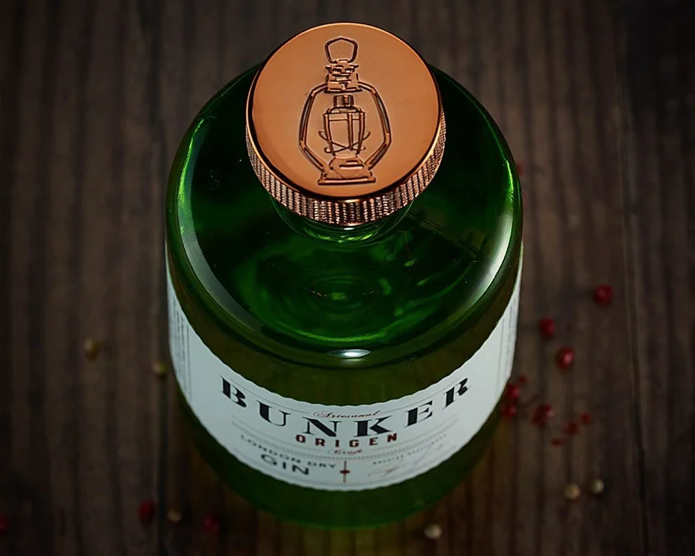 Bunker Distillery - Ginebra Premium Artesanal Bunker Origen - Botella 70 cl - London Dry Gin - Edición limitada - Premio Mejor Ginebra de España 2024,2023 y 2021 - Sin gluten - 100% natural