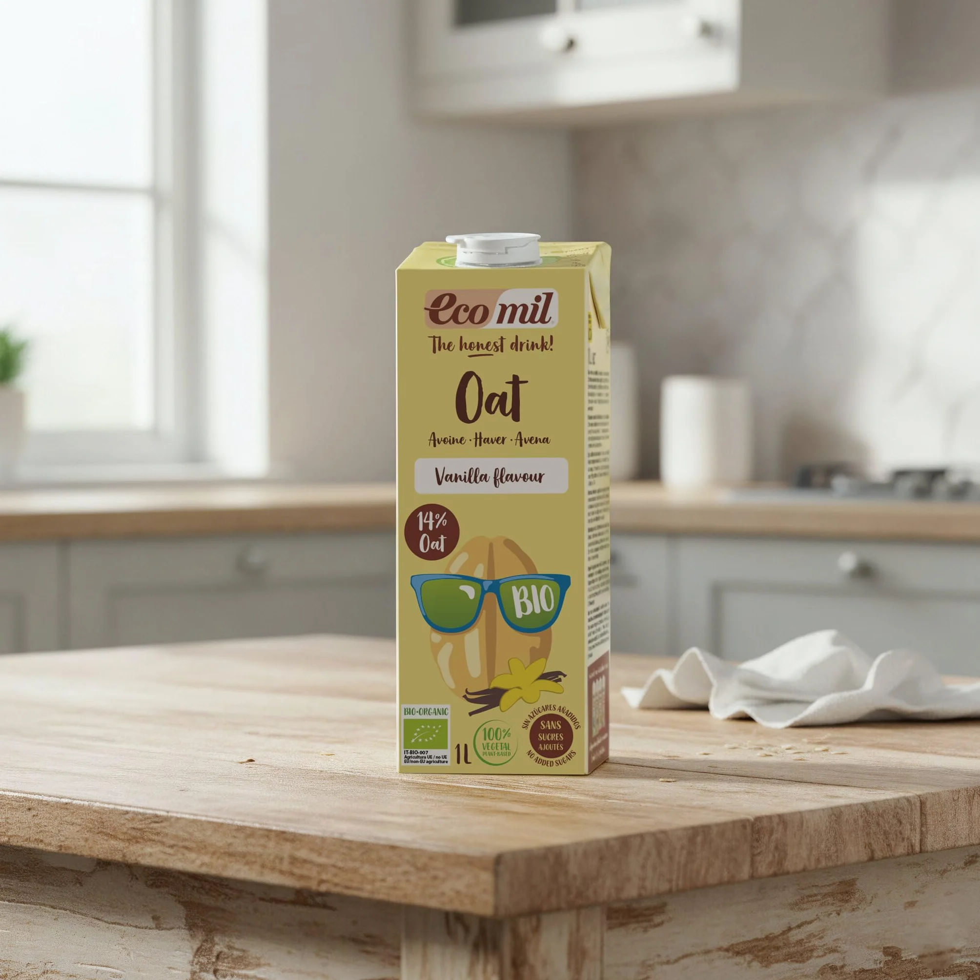Ecomil - Bebida Vegetal de Avena y Vainilla Bio, Pack 6 x 1 L, Sin Azúcares Añadidos, Ecológica y Vegana, Lista para Consumir, Sabor Suave y Natural