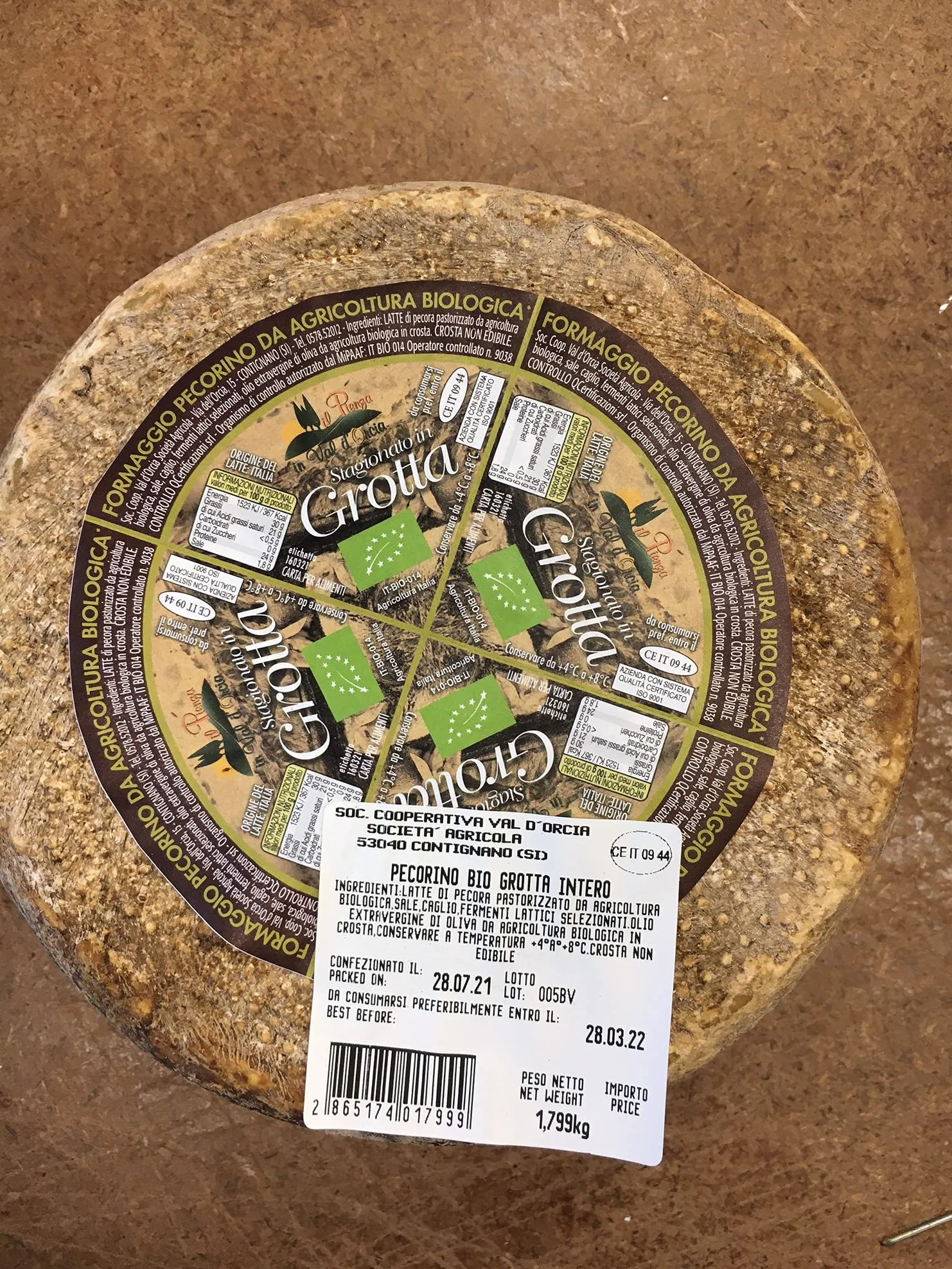 Pecorino Bio Grotta Queso Orgánico de Oveja Sazonado en Grotta Cueva 1.7 kg