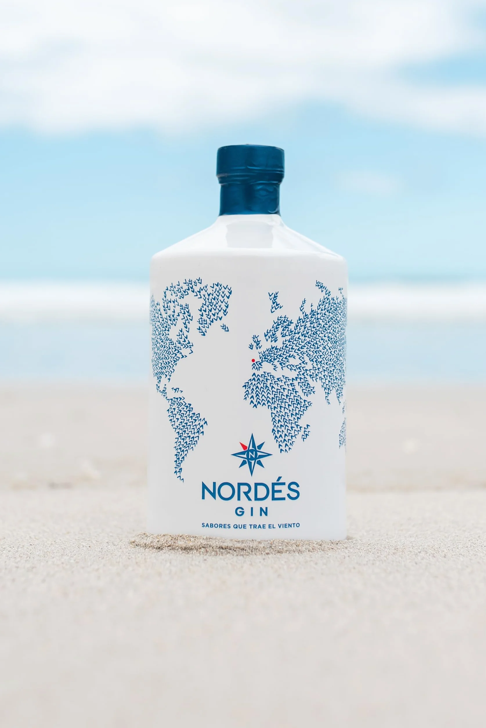 Nordés Ginebra Premium de Origen Gallego 1L 11 botánicos Regalo