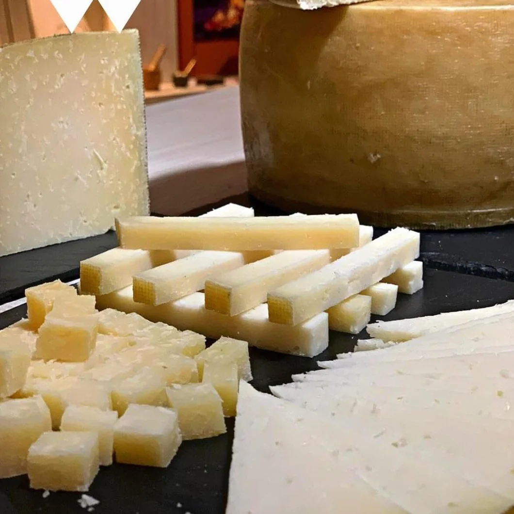 Queso de Oveja Viejo Leche Cruda Chillón Curación 7 Meses 1/2 Pieza ~1,4 kg Sabor Intenso Toro Zamora Queso Madurado Oveja España