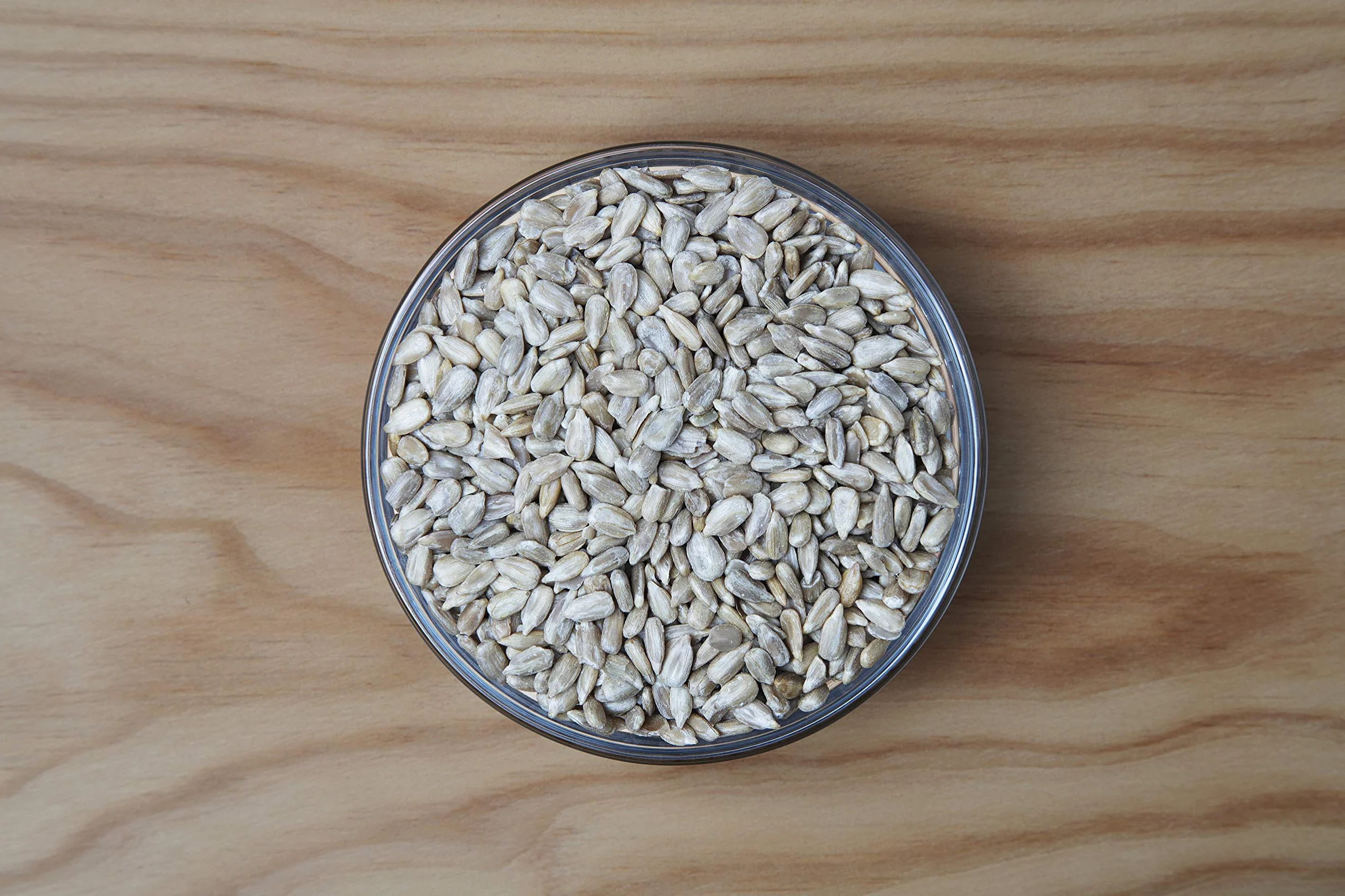 BIOGRÁ - Pipas Peladas de Girasol, Apto para Veganos, Perfecto para su Uso con Muesli, Ensaladas, pan, Pasteles, Platos de Arroz o Verduras, de Agricultura Ecológica 500g