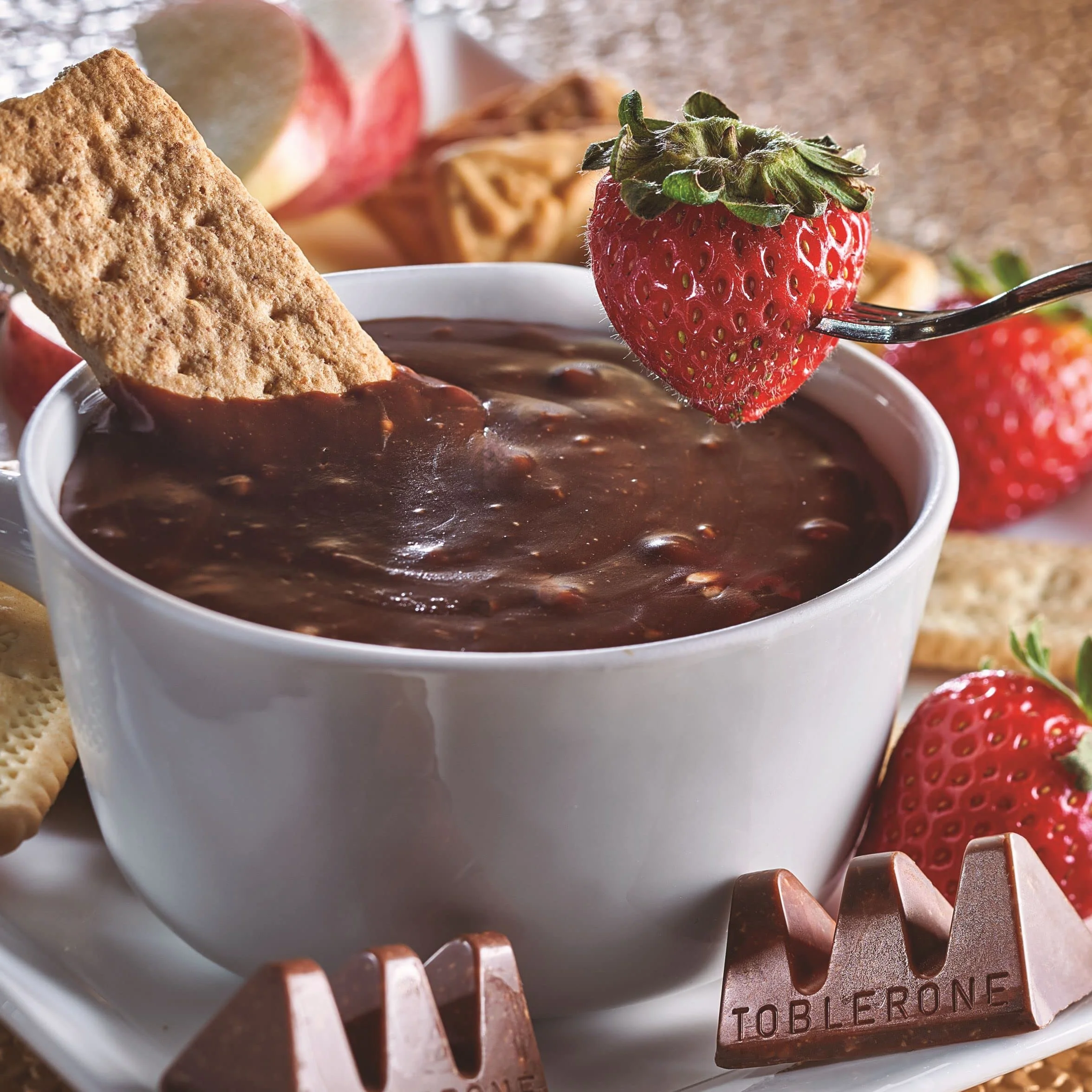 Toblerone Surtido de Mini Chocolate Suizo Mix de Sabores: Chocolate con Leche, Chocolate Blanco y Chocolate Negro con Nougat de Miel y Almendras, Pack 904g
