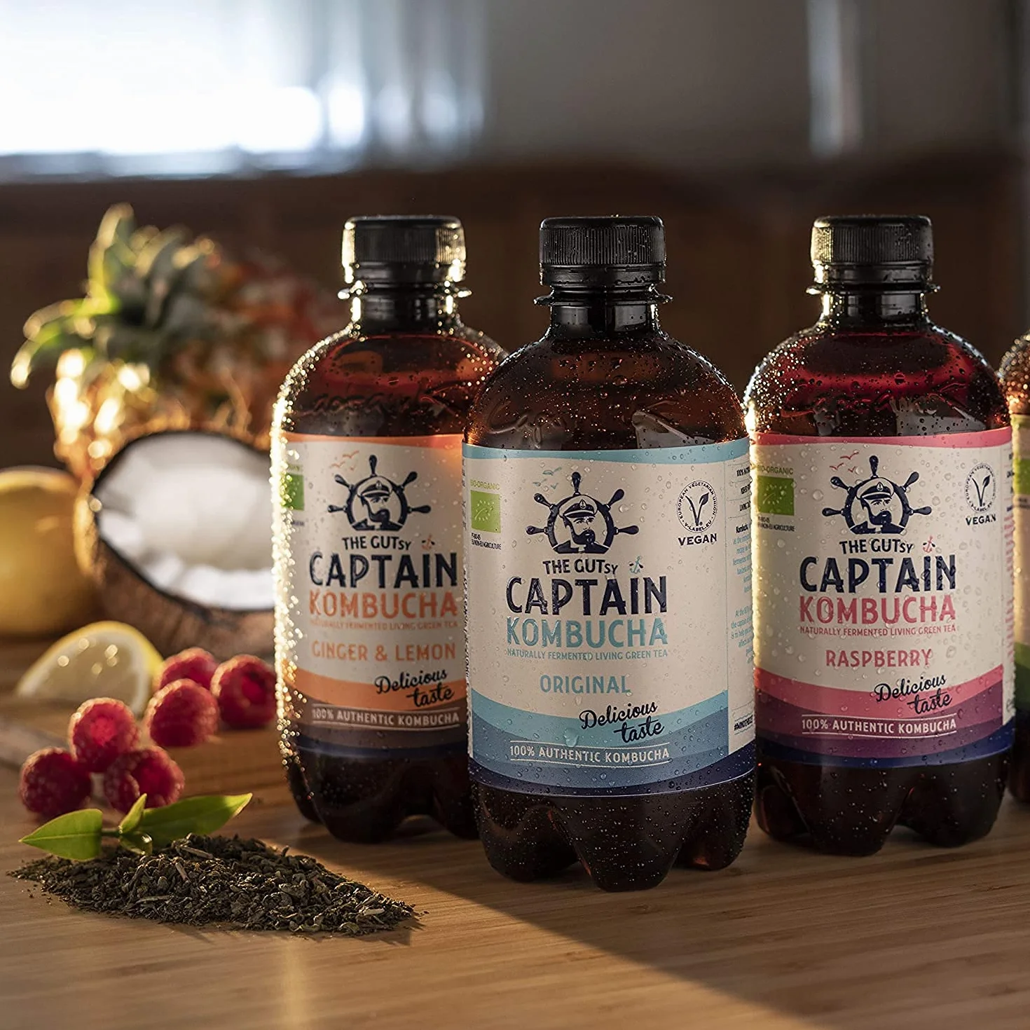 The Gutsy Captain Kombucha – Bebida Probiótica Naturalmente Fermentada, Sin Aditivos ni Conservantes, Sin Colorantes ni Sabores Artificiales, Sin Pasteurizar, Vegan - 12 x 400ml (MixBox)