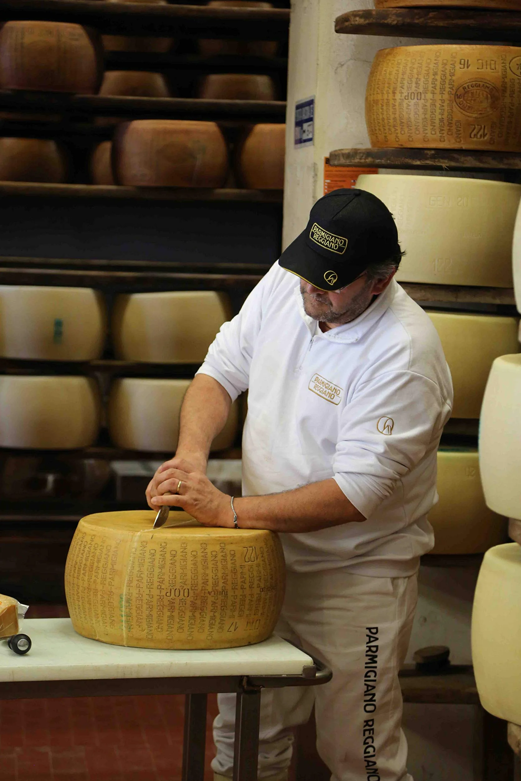 PARMIGIANO REGGIANO (Queso parmesano reggiano) DOP 36 MESES