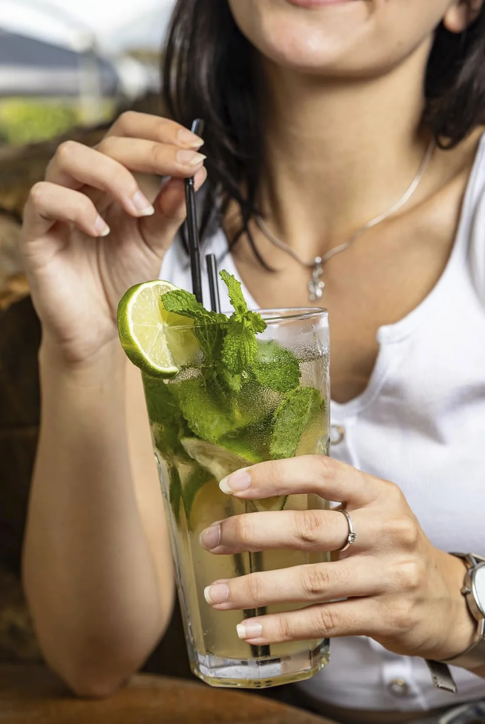 La Bodeguita Mojito – Cóctel Premium, artesano y natural – Pack 2 botellas elaborado con ron dorado, limón mediterráneo y hierbabuena – 2×75 cl.