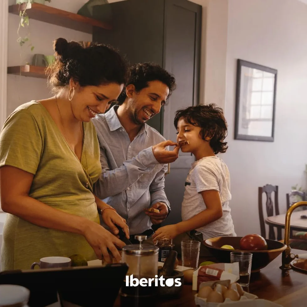 Iberitos Crema de Queso con Pimentón | Bandeja de 6 Porciones de 110 g | Queso para Untar Cremoso | Aperitivos, Tostas y Tapas