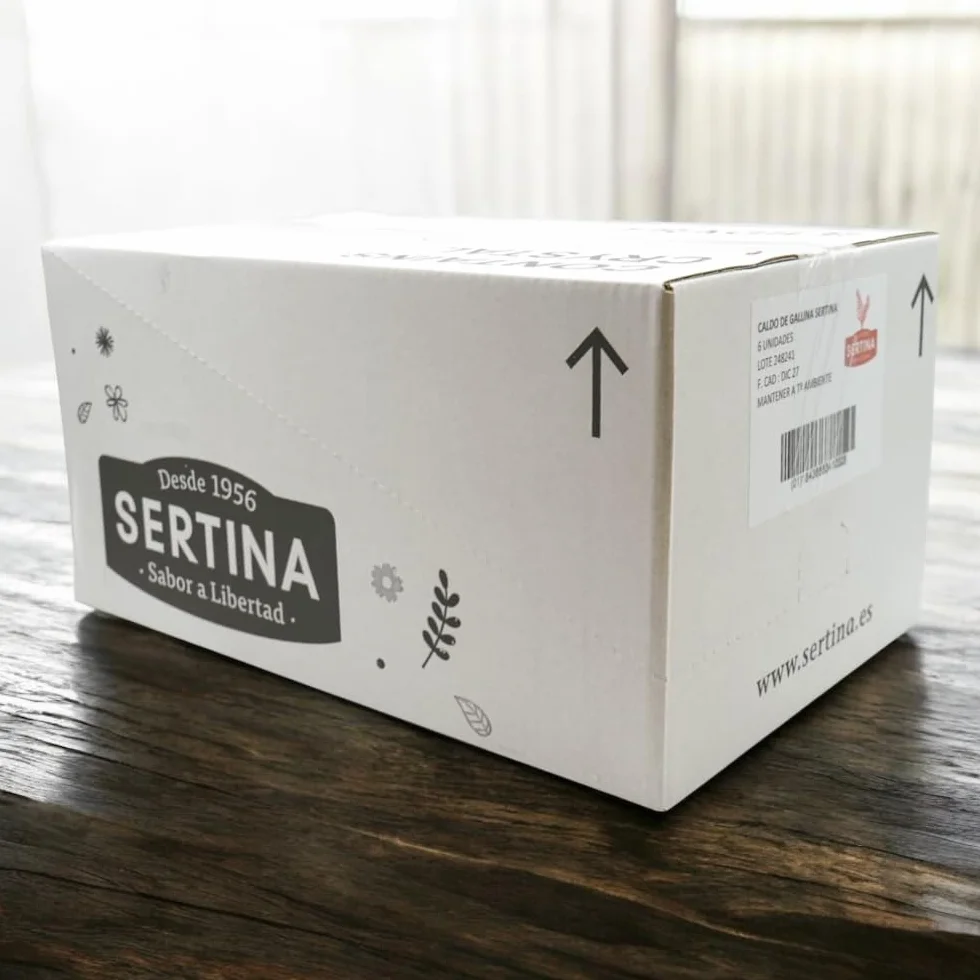 Sertina Caldo De Pollo Campero Criado Al Aire Libre pack de 6 | 6X950g | El Único Caldo Del Mercado Con 830G De Pollo Por Tarro | Sopa 100% natural | Sin conservantes | Cocido a fuego lento