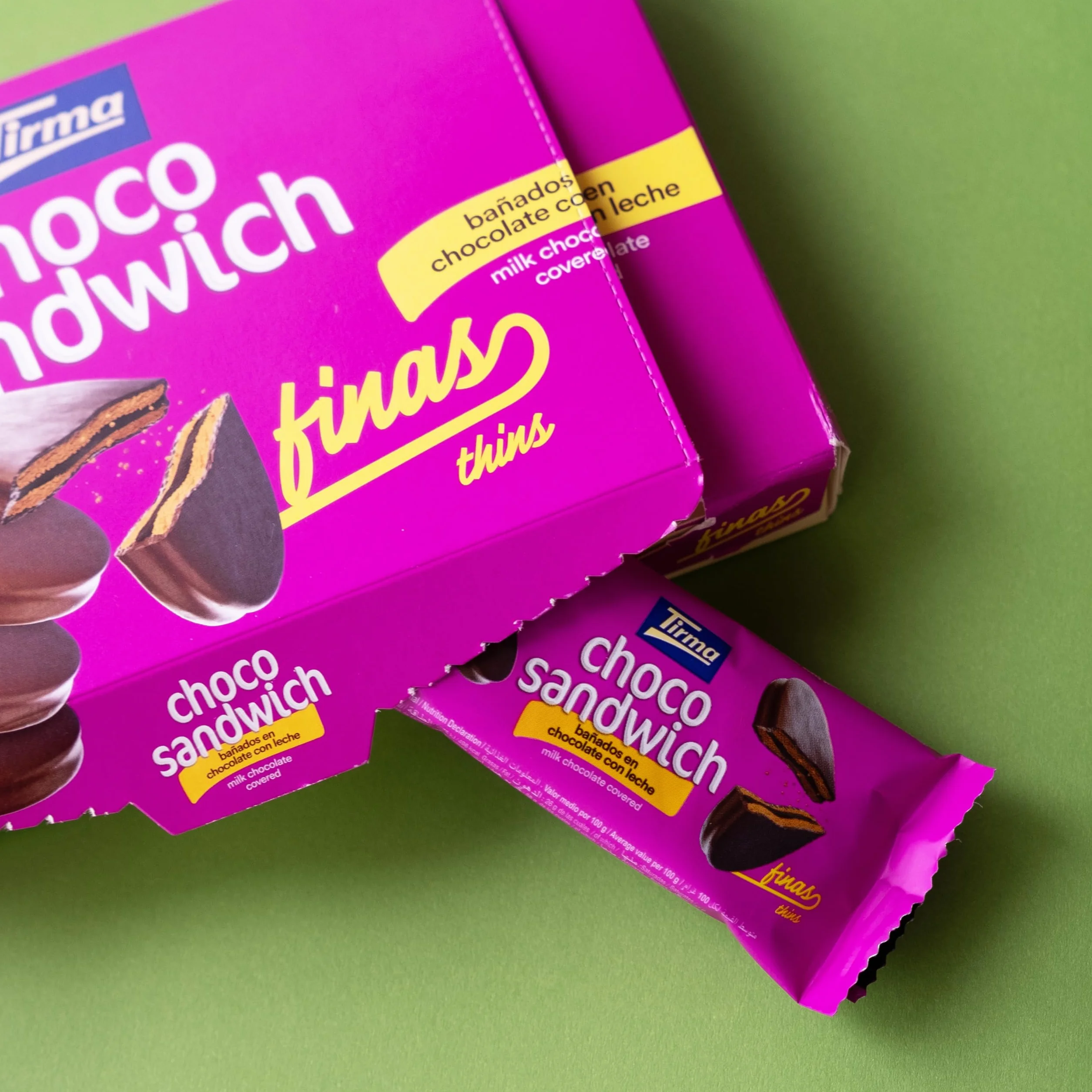 Tirma Choco Sándwich Fino de Chocolate con Leche – 8 Packs de 27,25 g (Estuche de 218 g) | Galletas Dulces con Relleno Bañadas en Chocolate con Leche | Snack Ideal para Merienda y Tentempiés