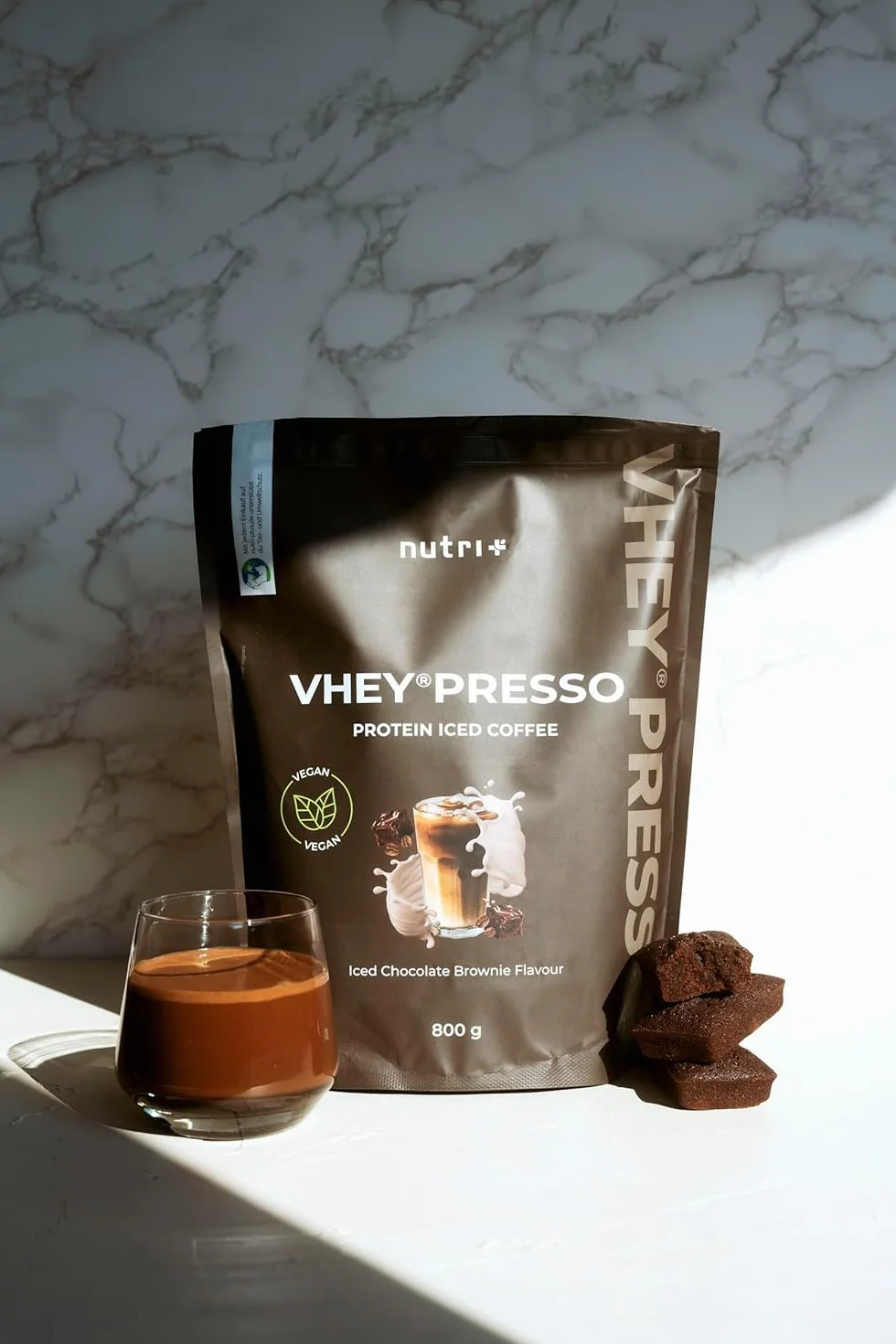 Nutri + Protein iced Coffee Chocolate Brownie - Vheypresso Café Proteína con Cafeína 800 g - sin Lactosa + Gluten - Proteínas para Construcción muscular