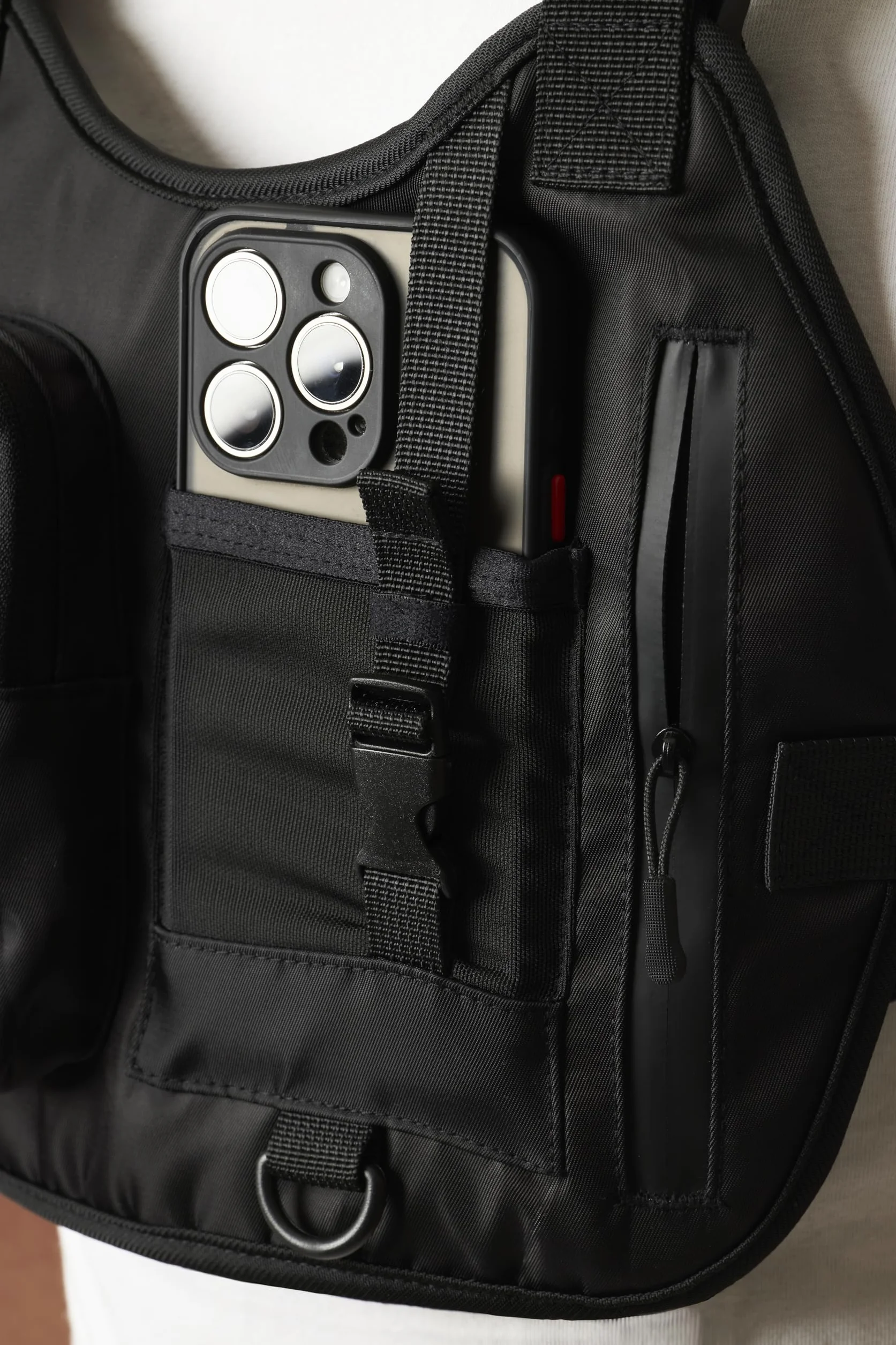 Arnés Pechera Universal para Smartphone con Bolsillos Multifuncional Deportes Extremos Moto Bicicleta Accesorio Móvil (Xpro)