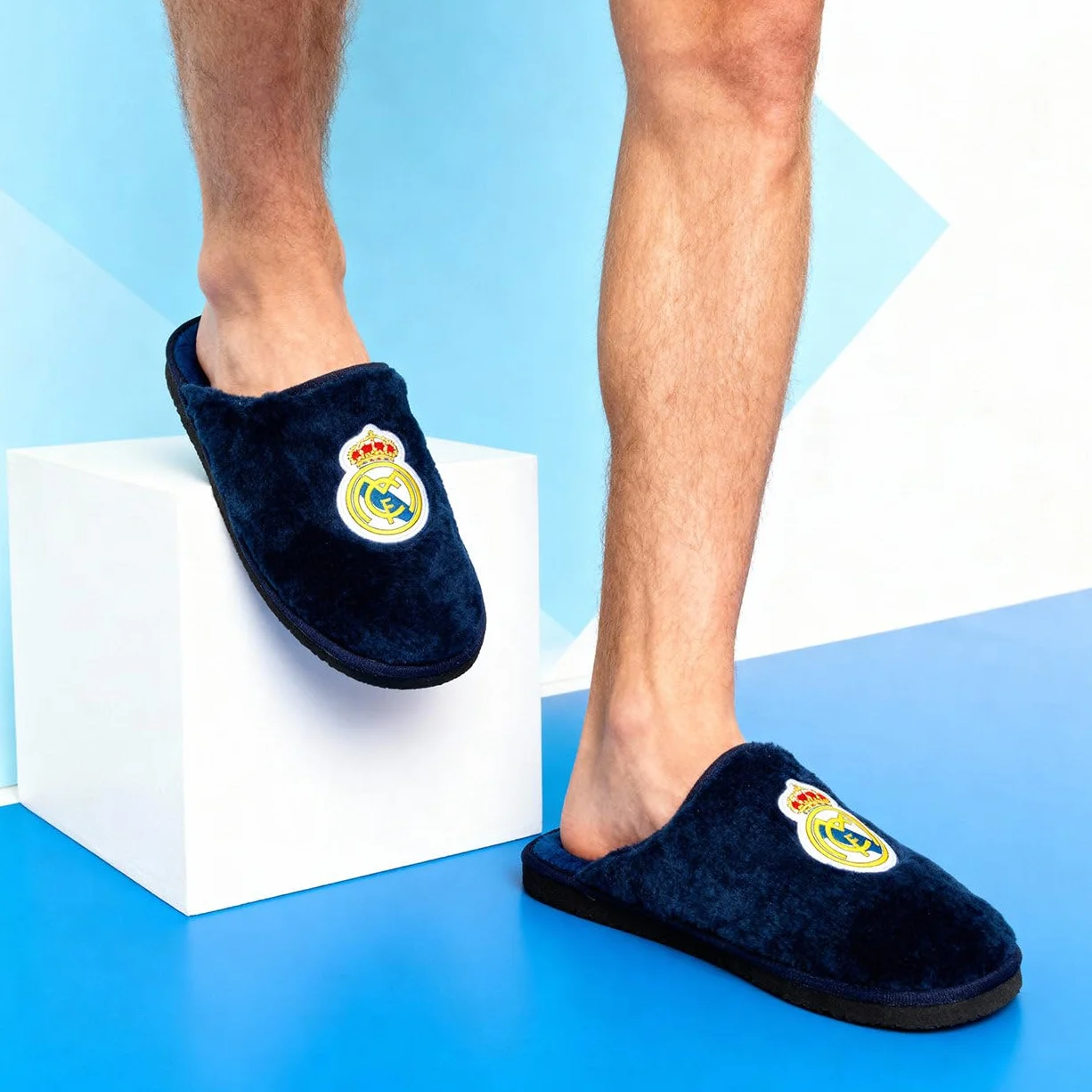 MARPEN Slippers Zapatillas Para Casa Hombre Real Madrid CF Oficiales Pantuflas Antideslizantes Azul marino Talla 46