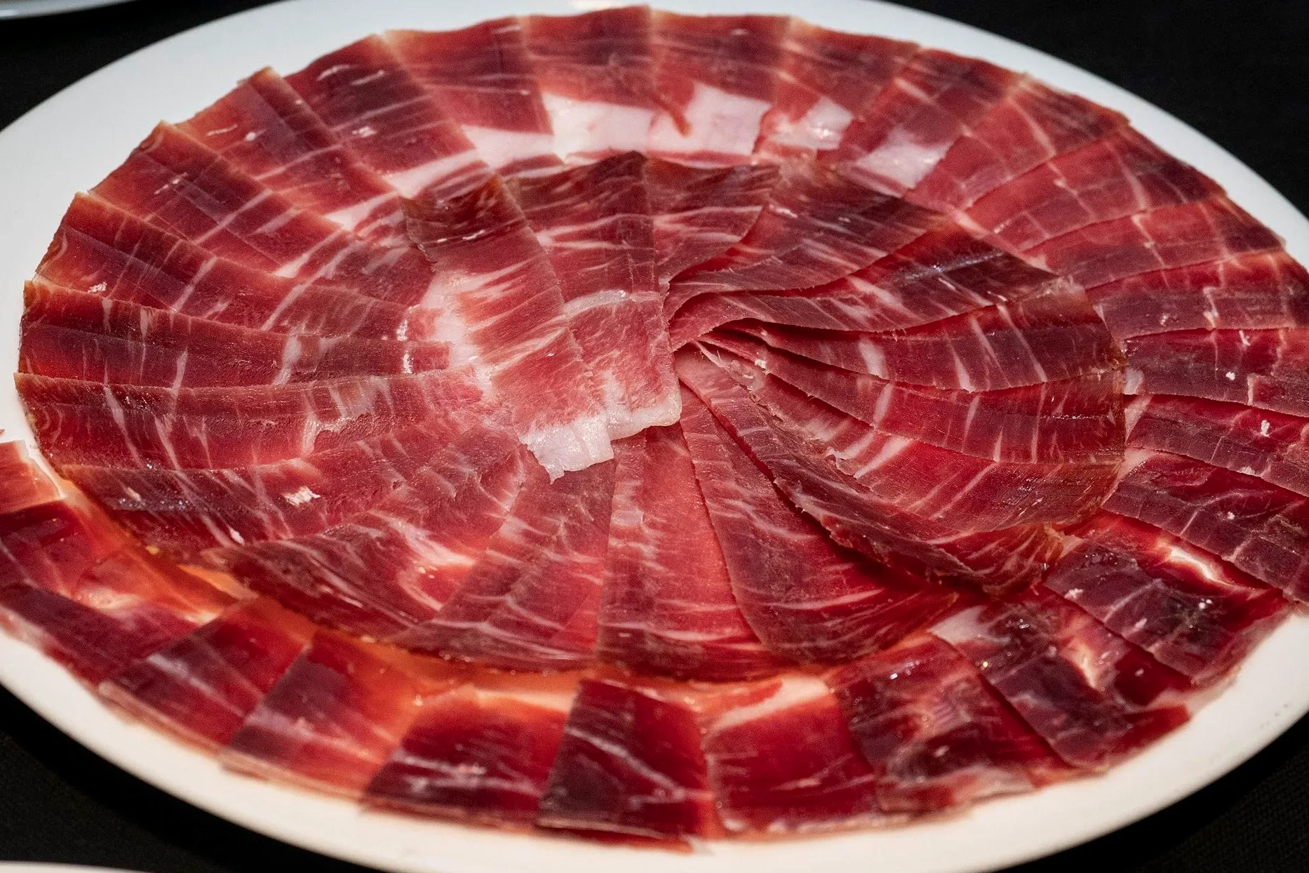 Paleta ibérica de Cebo de Campo, de "Badajoz", Curada en secaderos Naturales, piezas de 4 a 4.5 kg