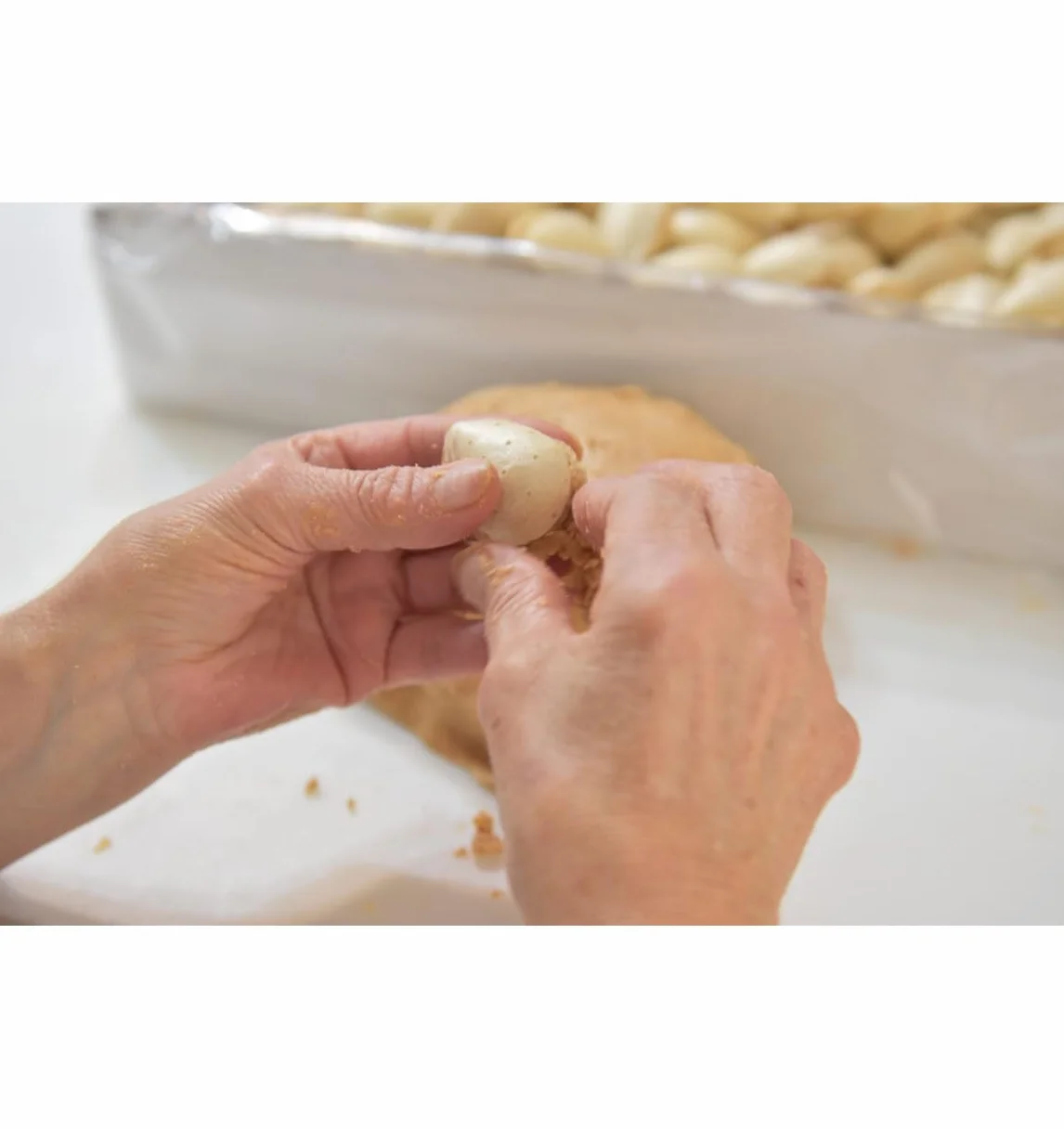 Almendra Rellena de Turrón Artesano (hechas a mano) - Juan Verdú Sirvent (200g)