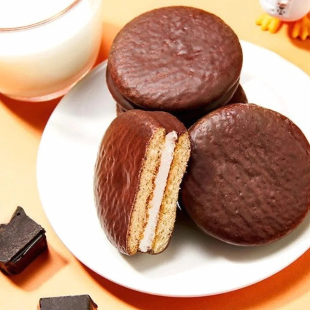Korean Market | Caja Misteriosa de Dulces Coreanos | Un Regalo Dulce | 1 Caja Galletas Choco, 2 Refrescos, 2 Sticks Galleta y Choco, 2 Nubes de Caramelo, 2 Algodón de Azúcar y 2 Gominolas Coreanas