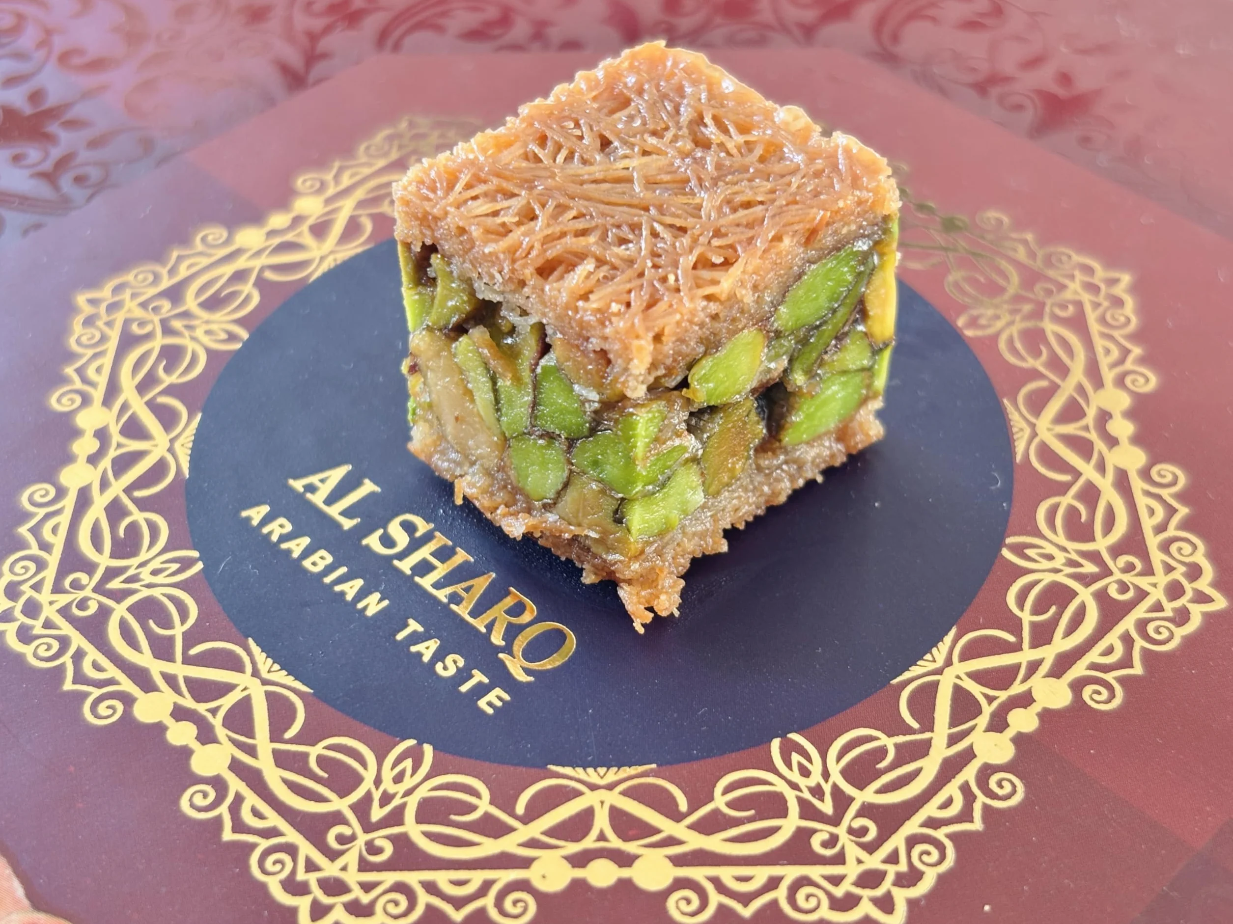 Baklava 950 g, 60 unidades I Baklava de primera clase Baklava Mediterráneo, baklava con nueces, pistachos y anacardos, elegante envoltorio de regalo I, sin conservantes, sin (larg)
