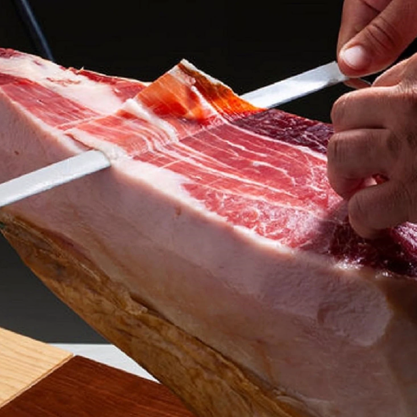 LalolaGourmet - Paleta Serrana Gran Reserva (5.5/6 kg) Curacion Natural 100% Sin Gluten y Baja en Sal I Paletilla de Jamon Serrano - Pata Delantera