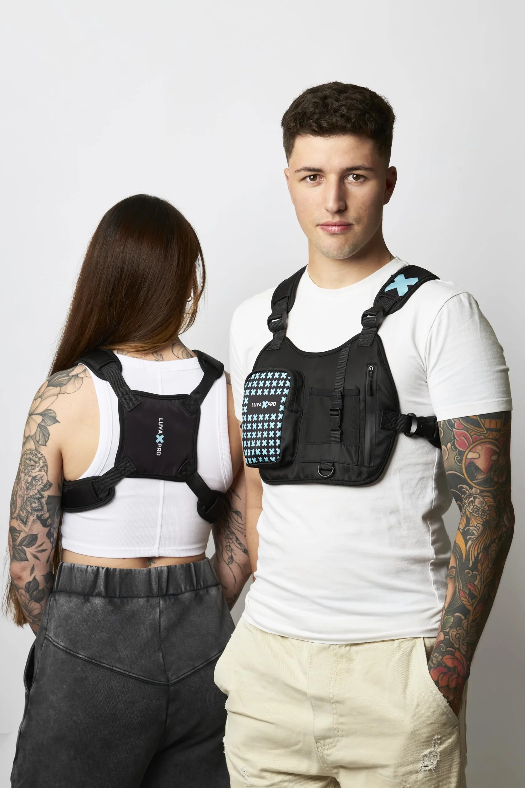 Arnés Pechera Universal para Smartphone con Bolsillos Multifuncional Deportes Extremos Moto Bicicleta Accesorio Móvil (Xpro)
