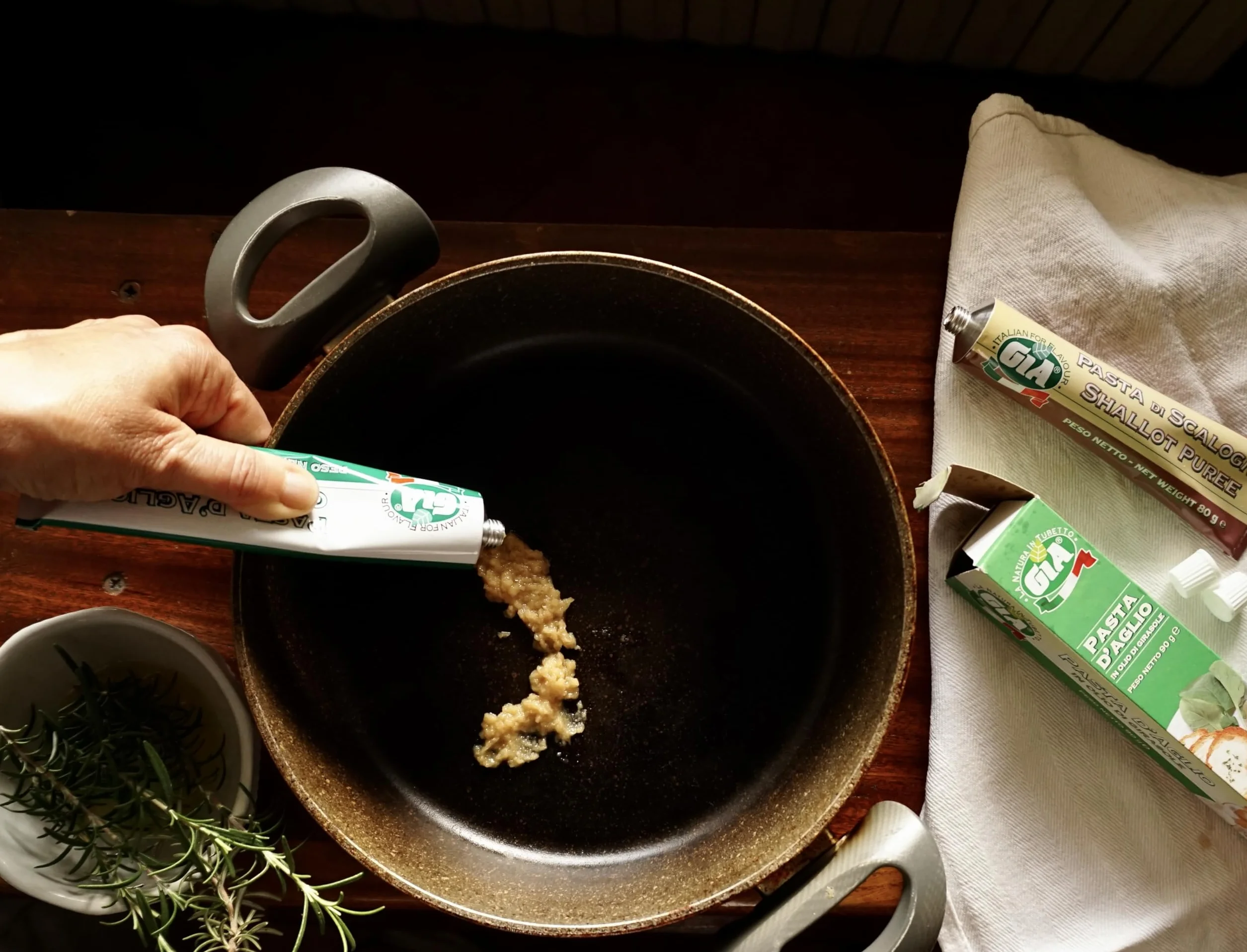 GIA - Tubo Pasta de Ajo Concentrado, Producto Italiano, Crema al Gusto, Listo para usar, 90gr