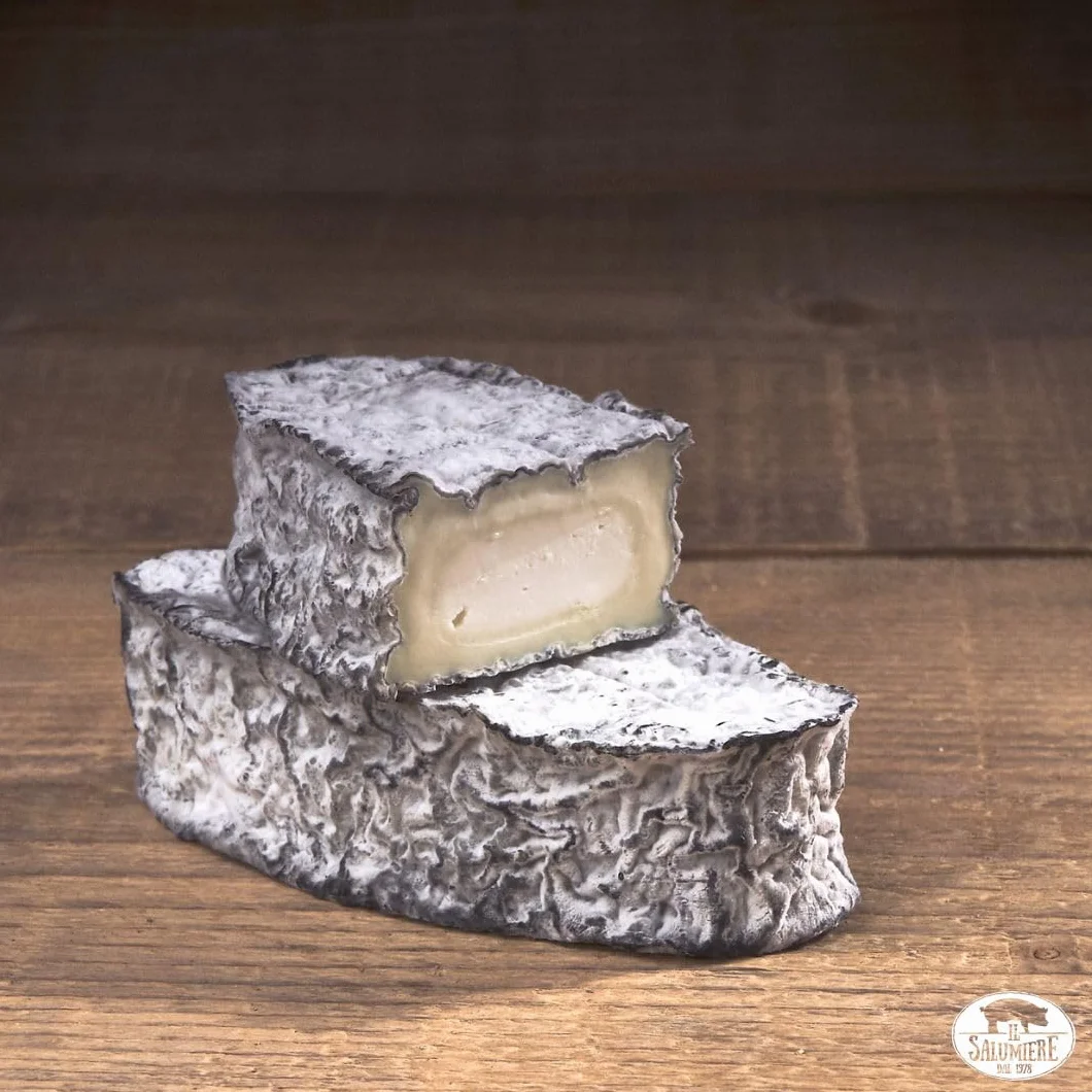 Il Salumiere dal 1978 Queso Francés Ovalie Cendree MonS gr.150 - Sazonado - Producción artesanal láctea - Seleccionado por El Salumiere 1978