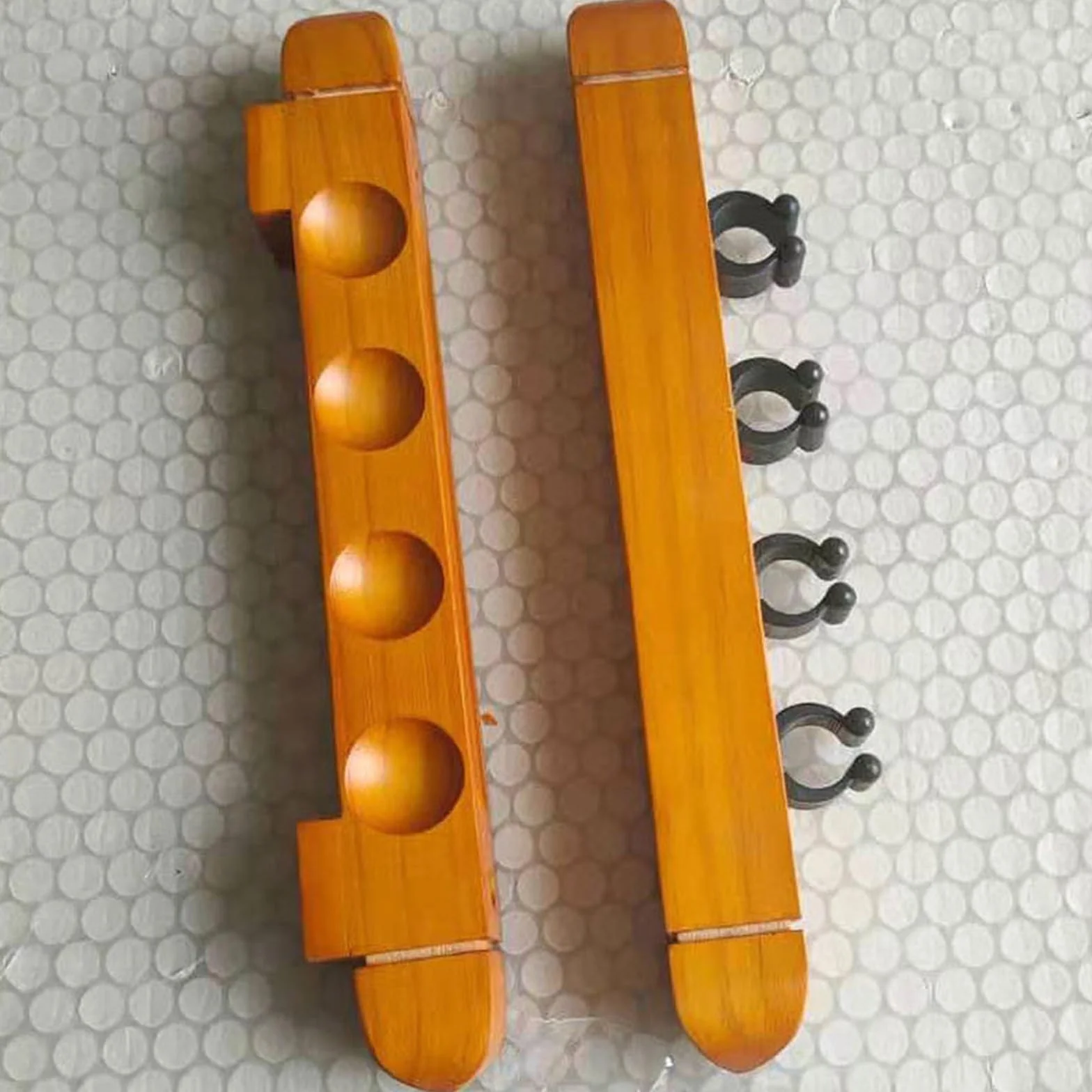 Soporte de pared para tacos de billar, 4 ranuras, madera, negro rojo amarillo