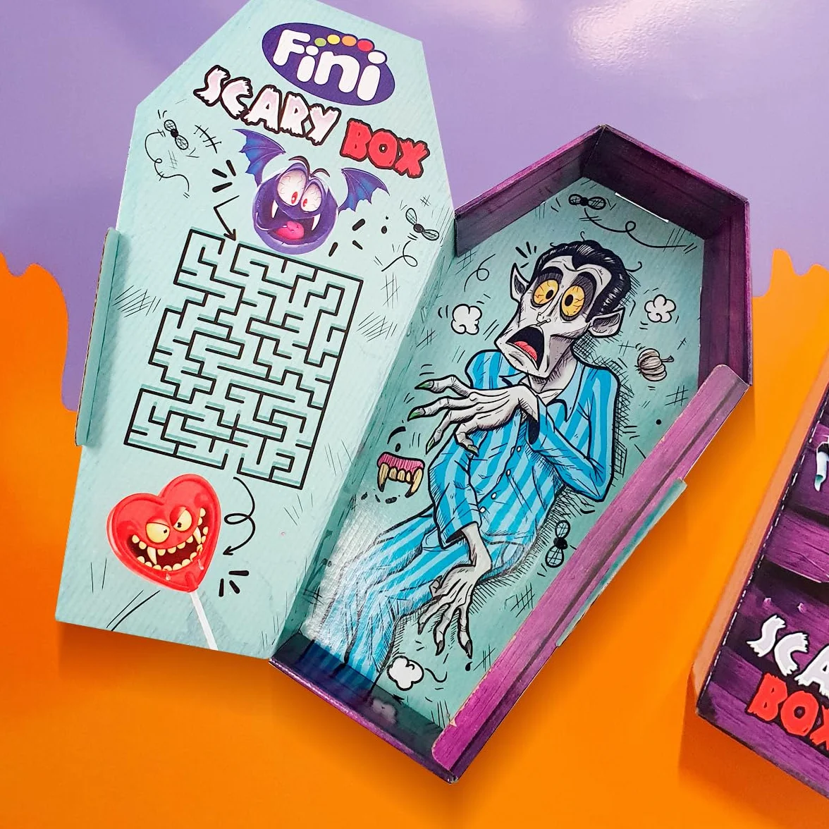 Fini Ataúd Scary Box | Surtido de Dulces con Gominolas, Piruletas, Geles y Caramelos Duros Rellenos de Chicles | Golosinas y Chuches para Halloween, Cumpleaños y Regalos - 92 gr