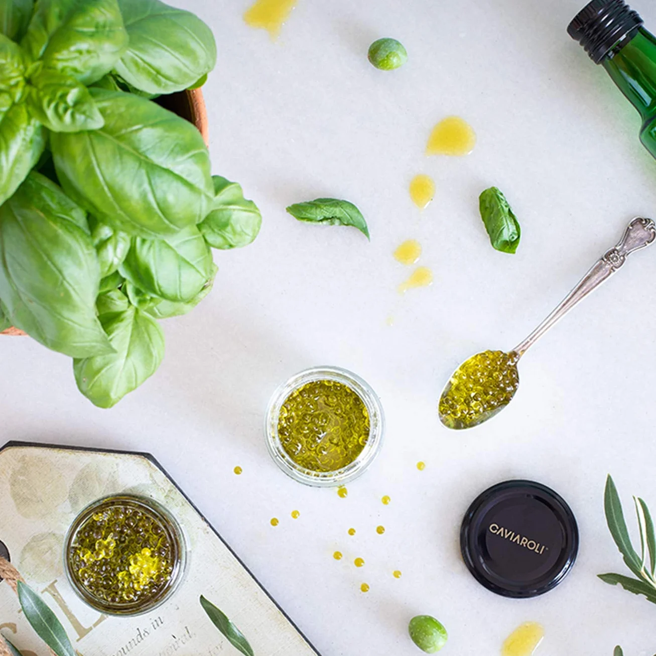 Caviaroli - Encapsulado de Aceite de Oliva y Vinagre - Perlas de Aceite Gourmet para Aliño o Decoración - Pack de 5 sabores, Virgen Extra, Guindilla, Albahaca Wasabi y Vinagre de Módena - 5x20 g